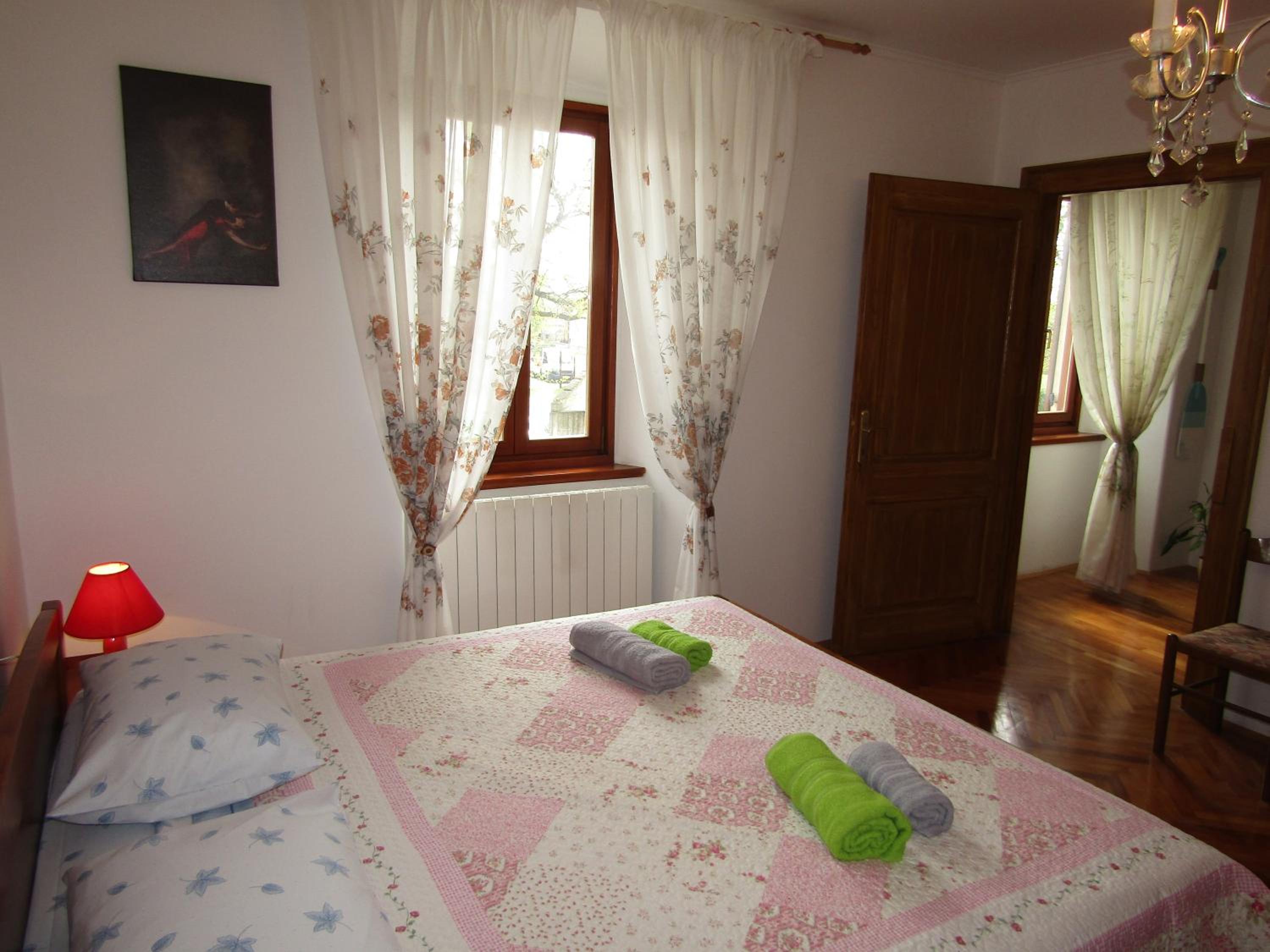 Three-Bedroom House photo 2