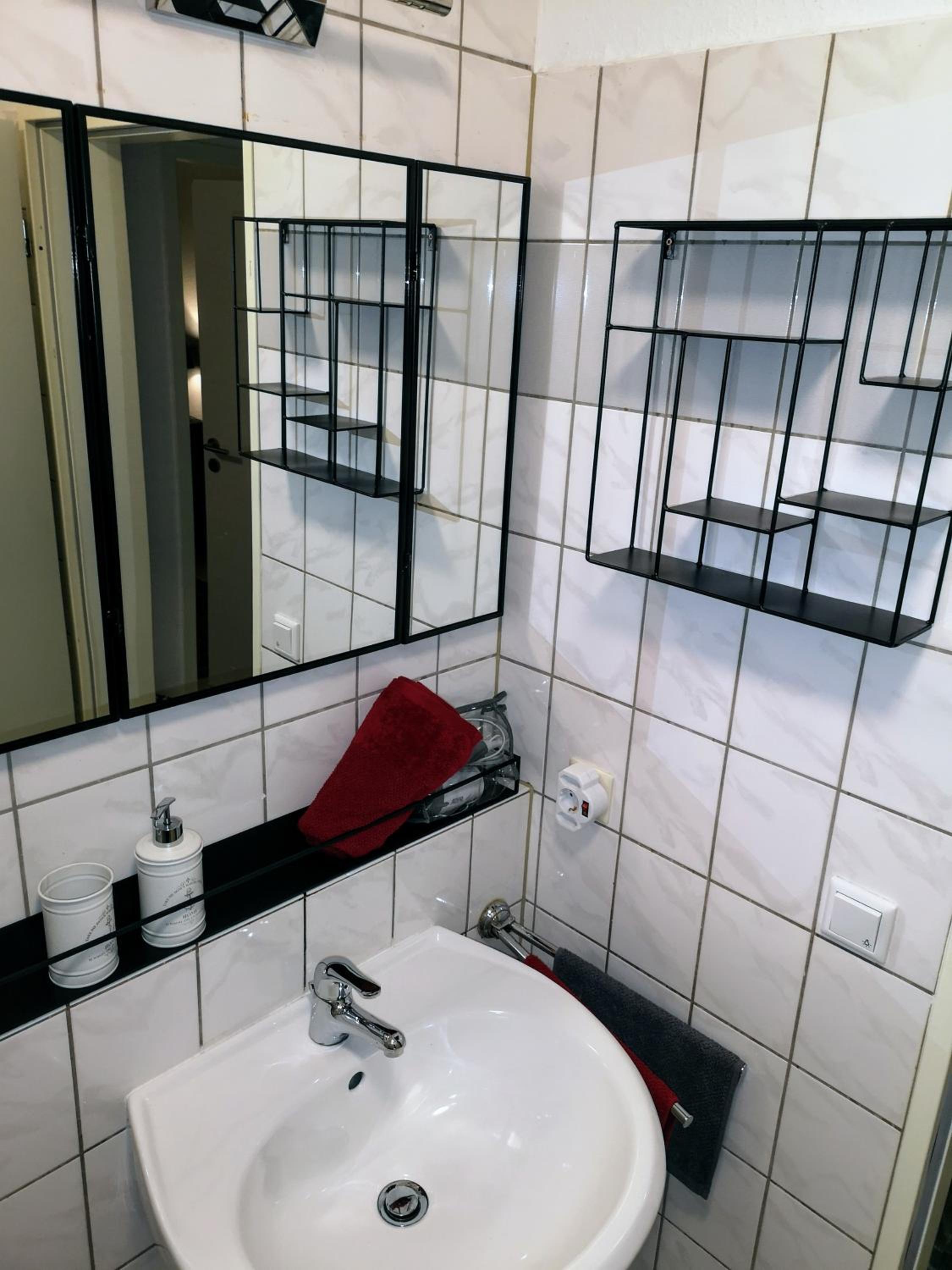 Wuppertal-Ronsdorf 1-3 Betten Personer Lägenhet Semesterlägenheter Appartement Monteurlägenhet hos Merih, Bild 48