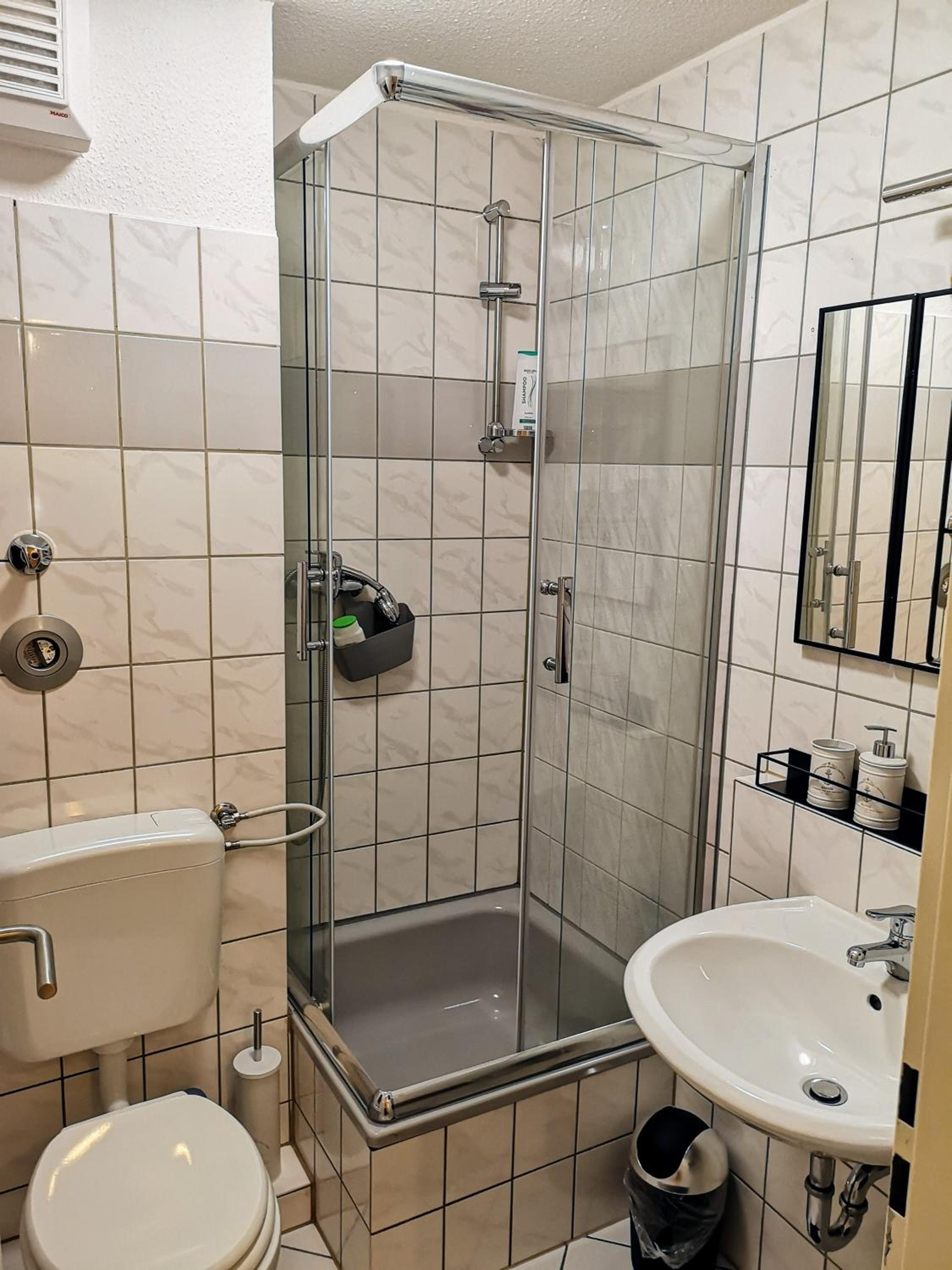 Wuppertal-Ronsdorf 1-3 Betten Personer Lägenhet Semesterlägenheter Appartement Monteurlägenhet hos Merih, Bild 50