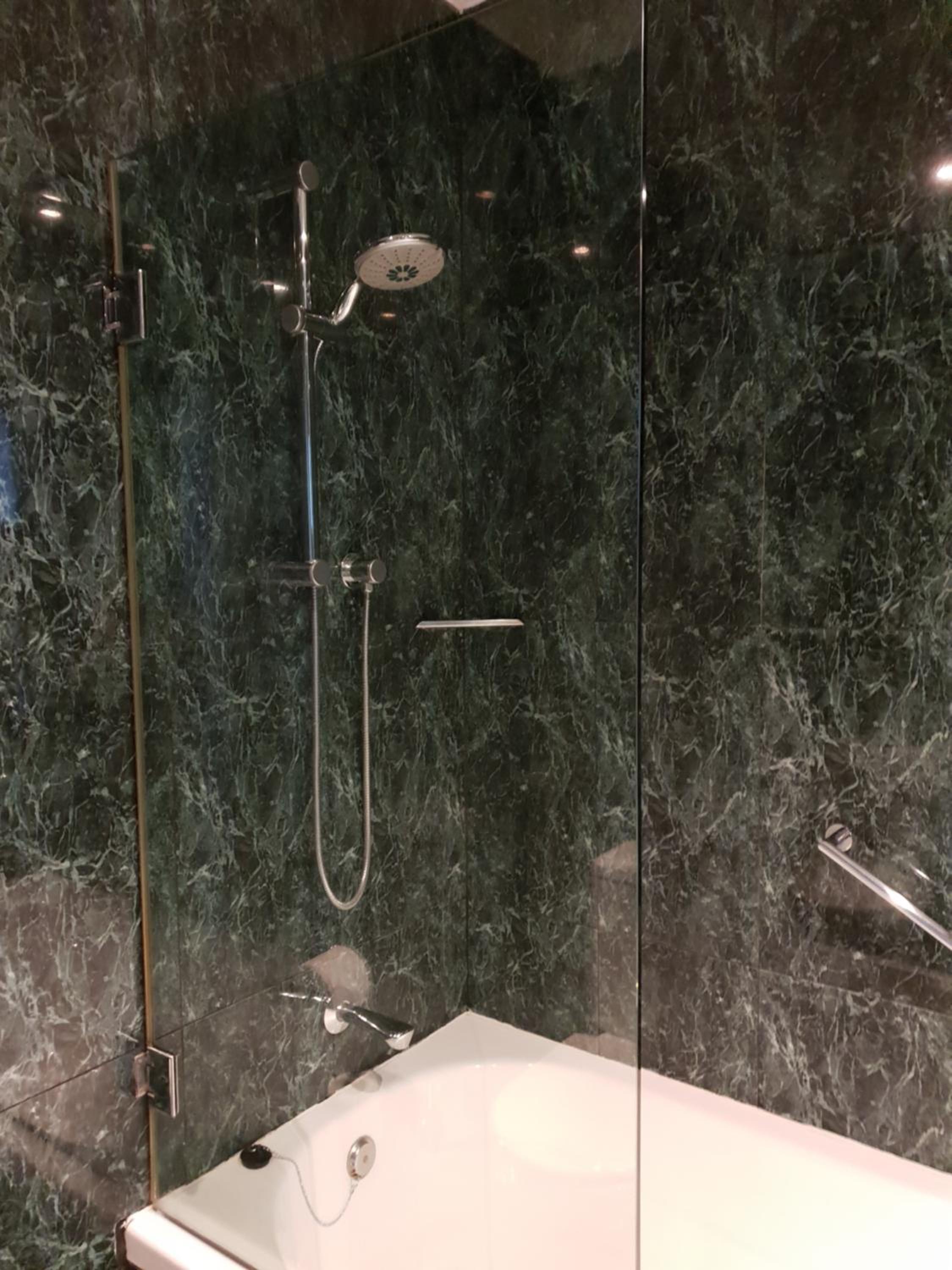 Deluxe Double Room with Shower photo 2