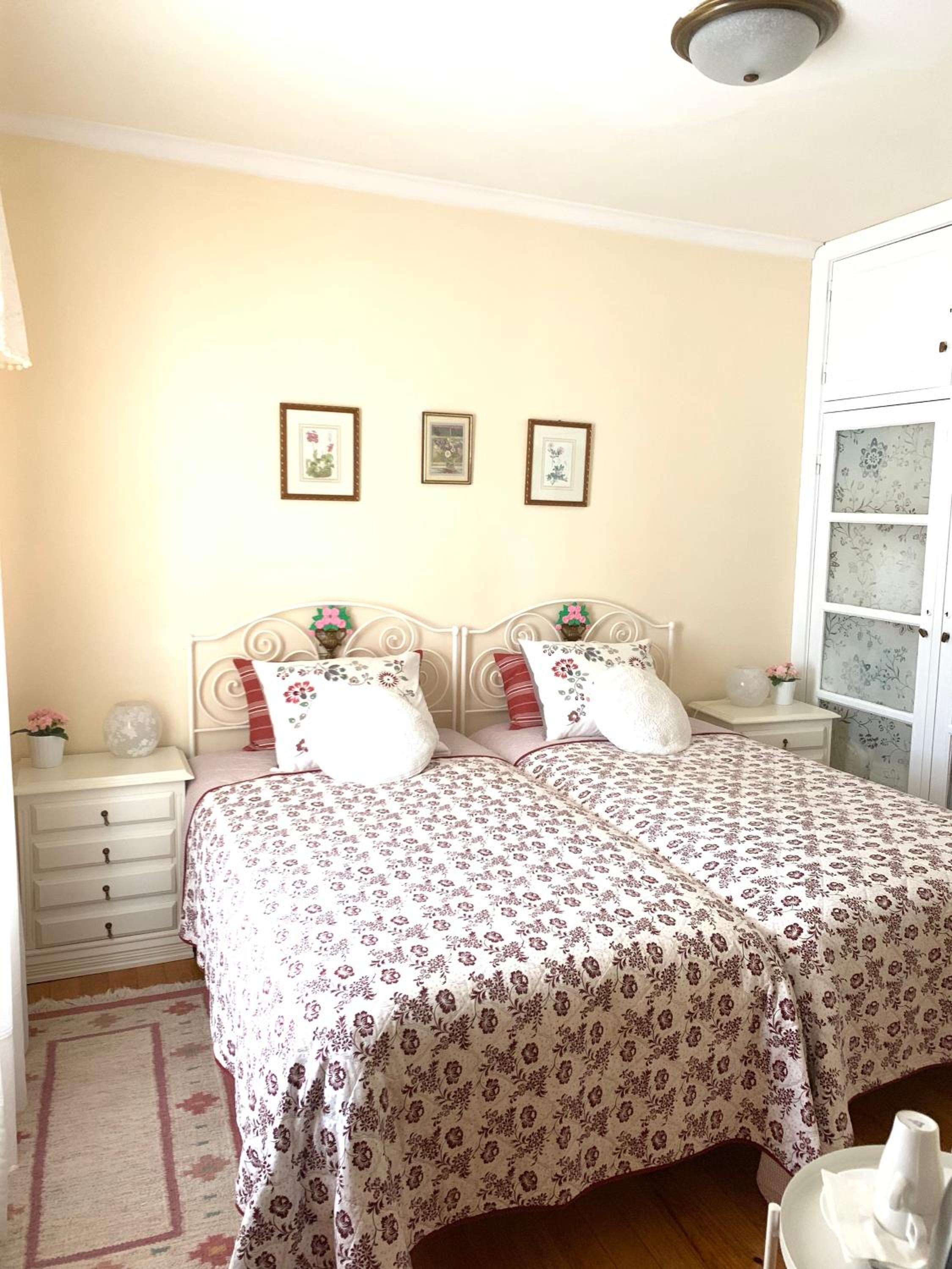 Twin Room - Photo 4