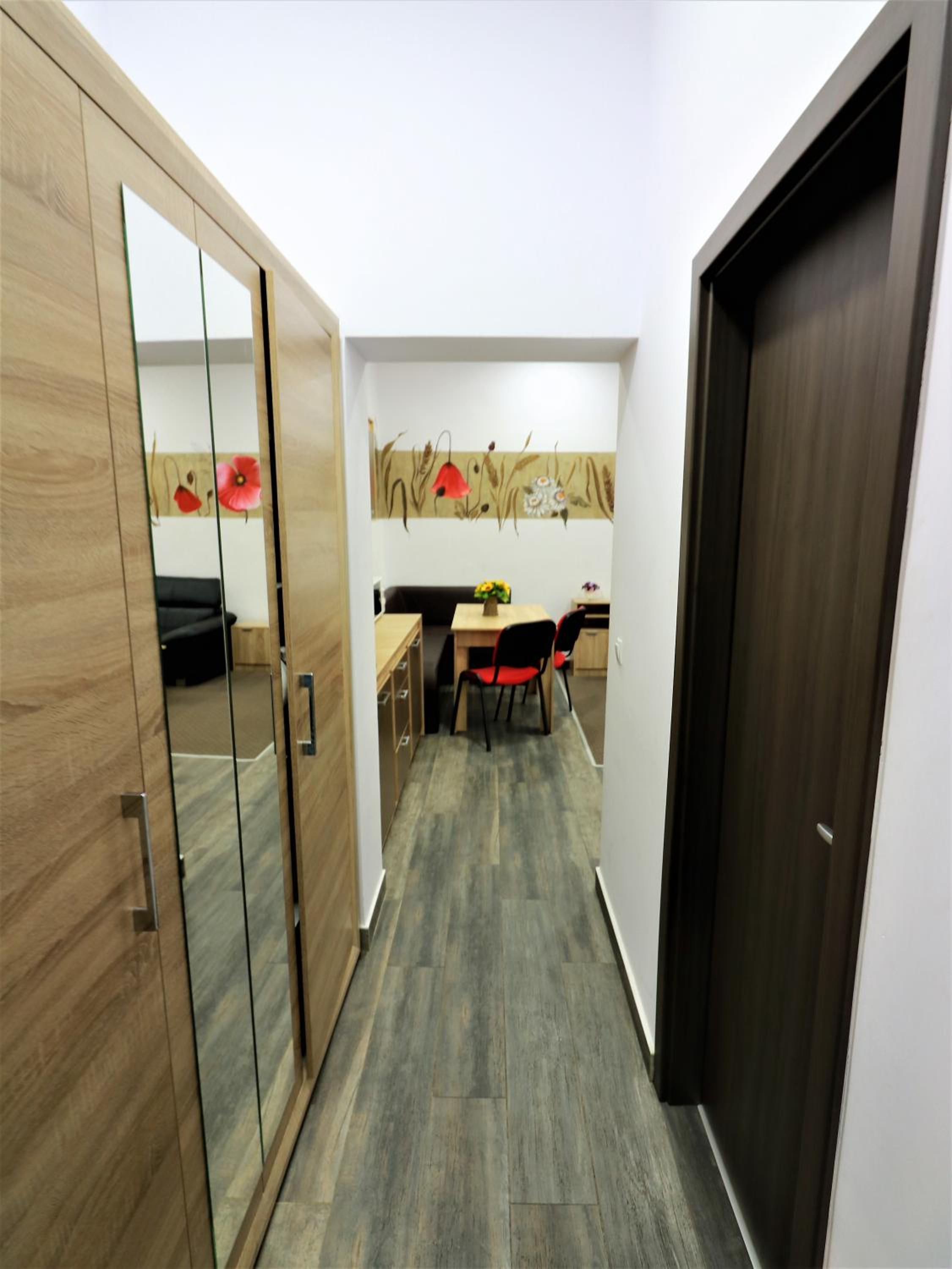 Apartment - Ground Floor - Photo 6