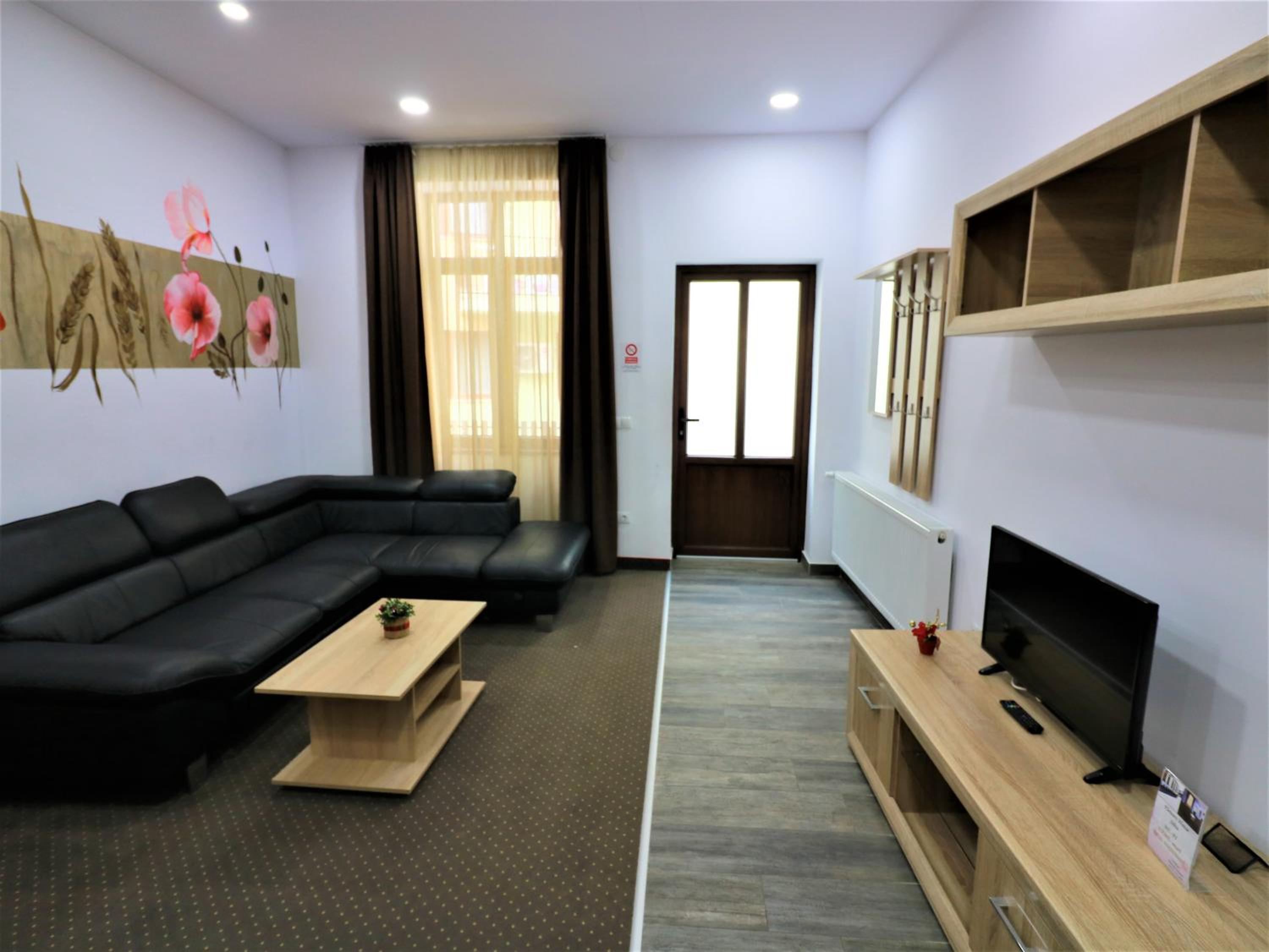Apartment - Ground Floor - Photo 8
