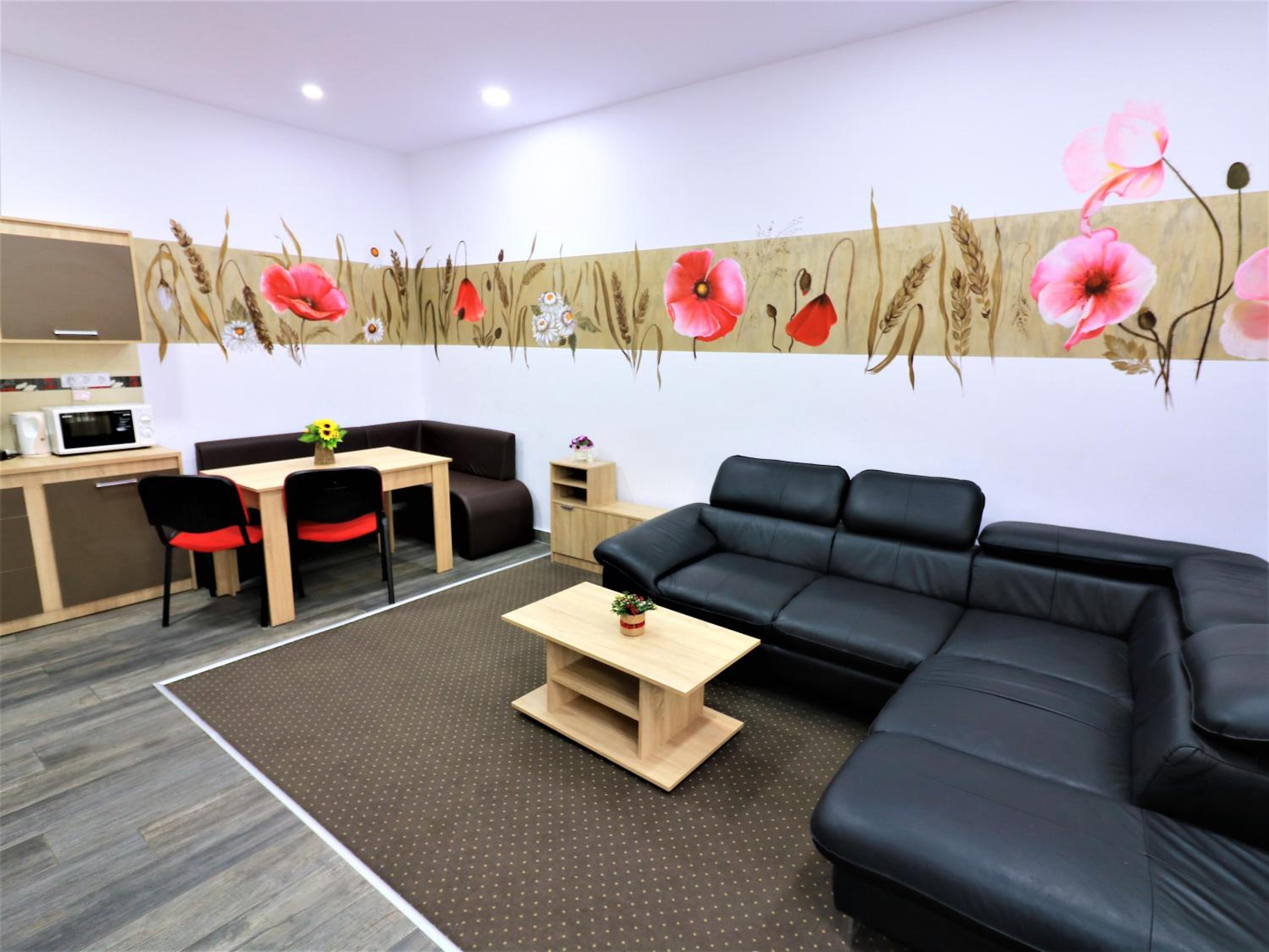 Apartment - Ground Floor - Photo 11
