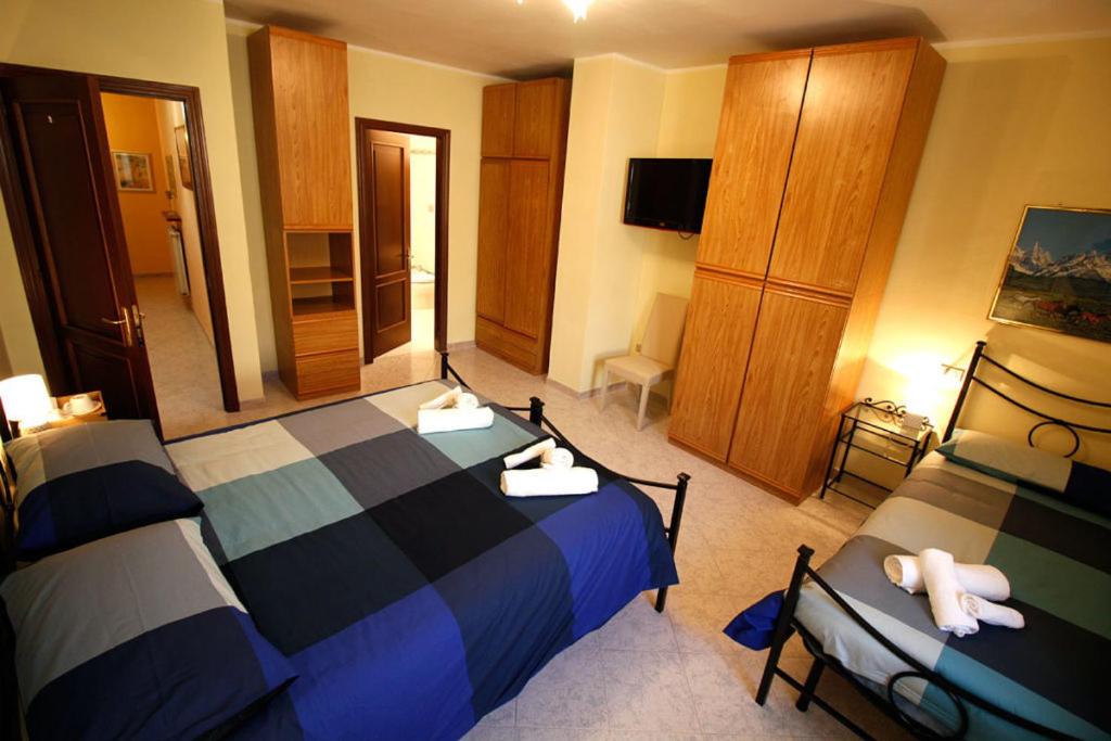 Triple Room with Private Bathroom photo 1