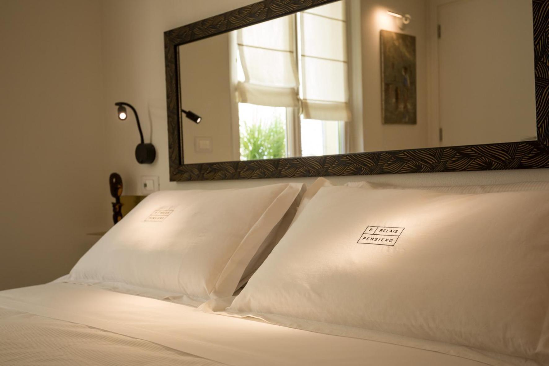 Small Double Room - Photo 3
