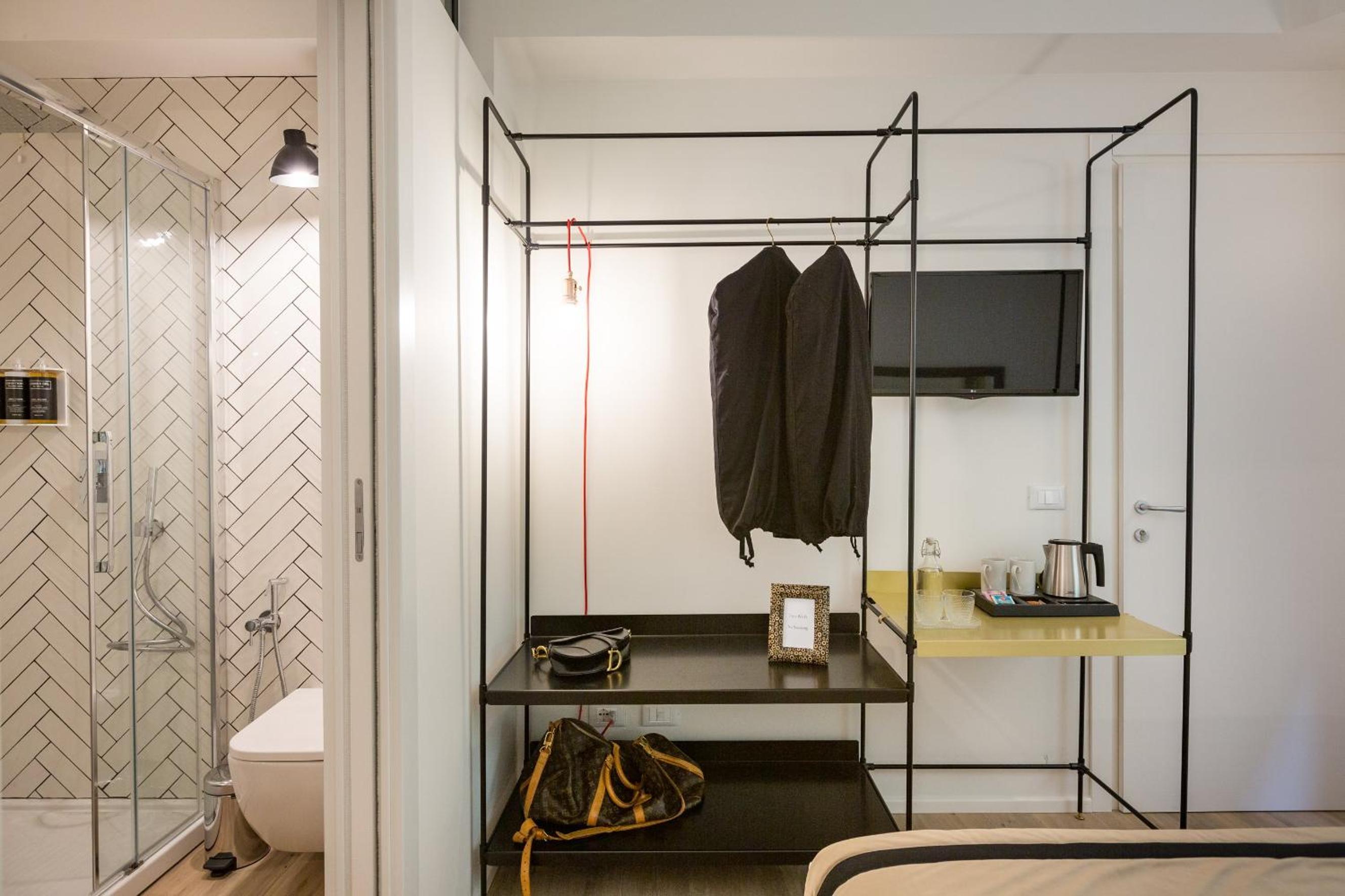 Small Double Room - Photo 4