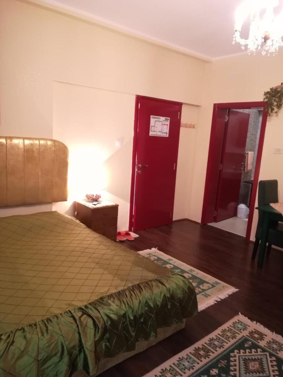 Studio Apartment photo 3