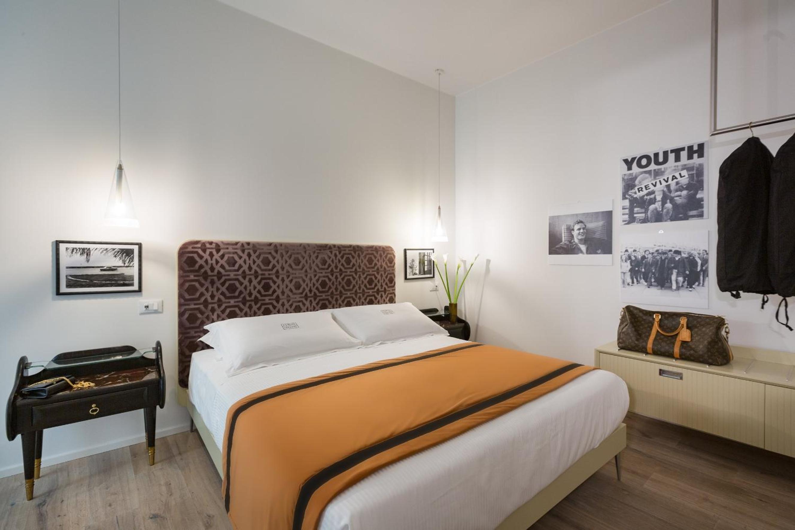 Deluxe Room - Photo 3