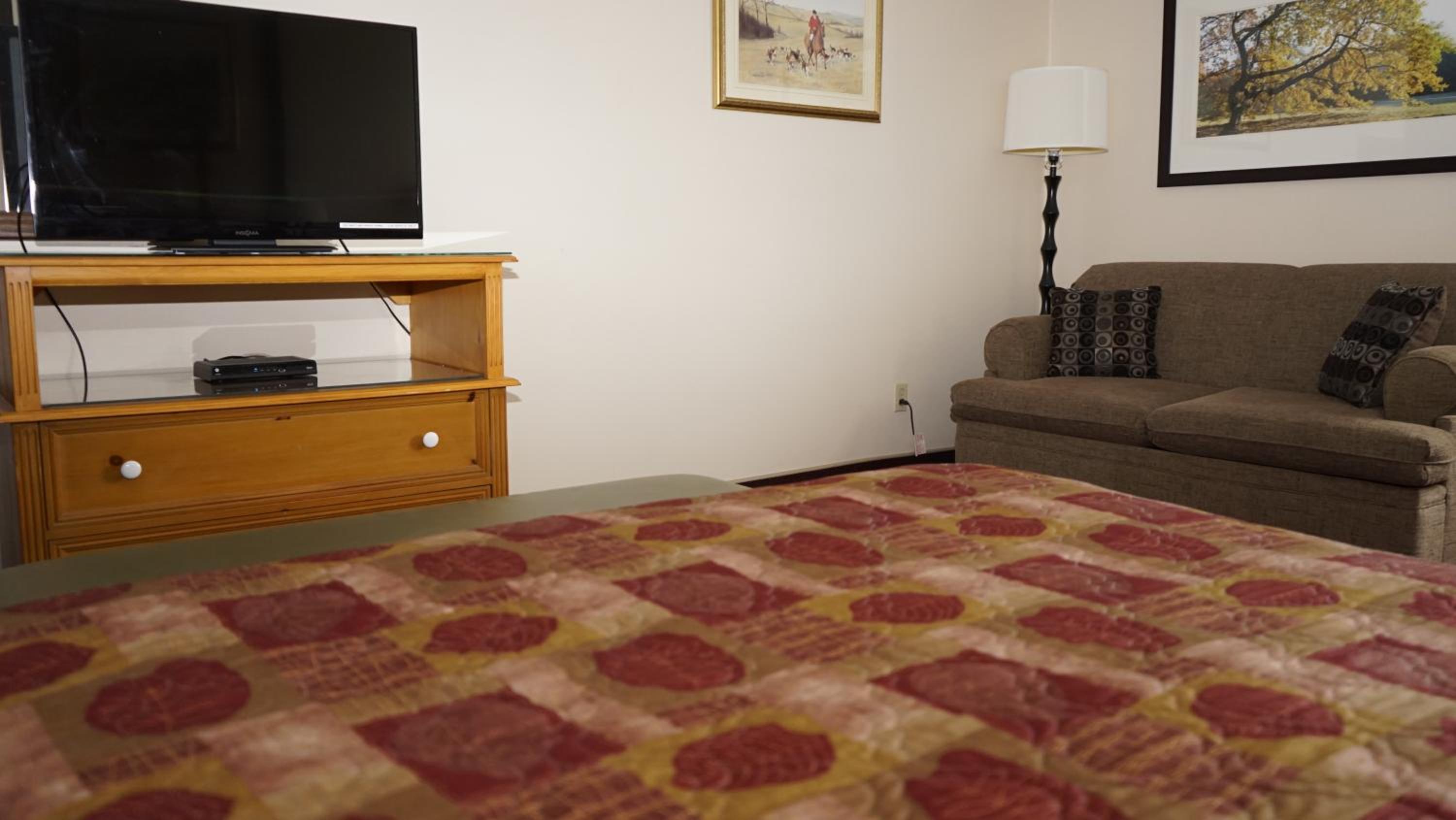 Deluxe Queen Room