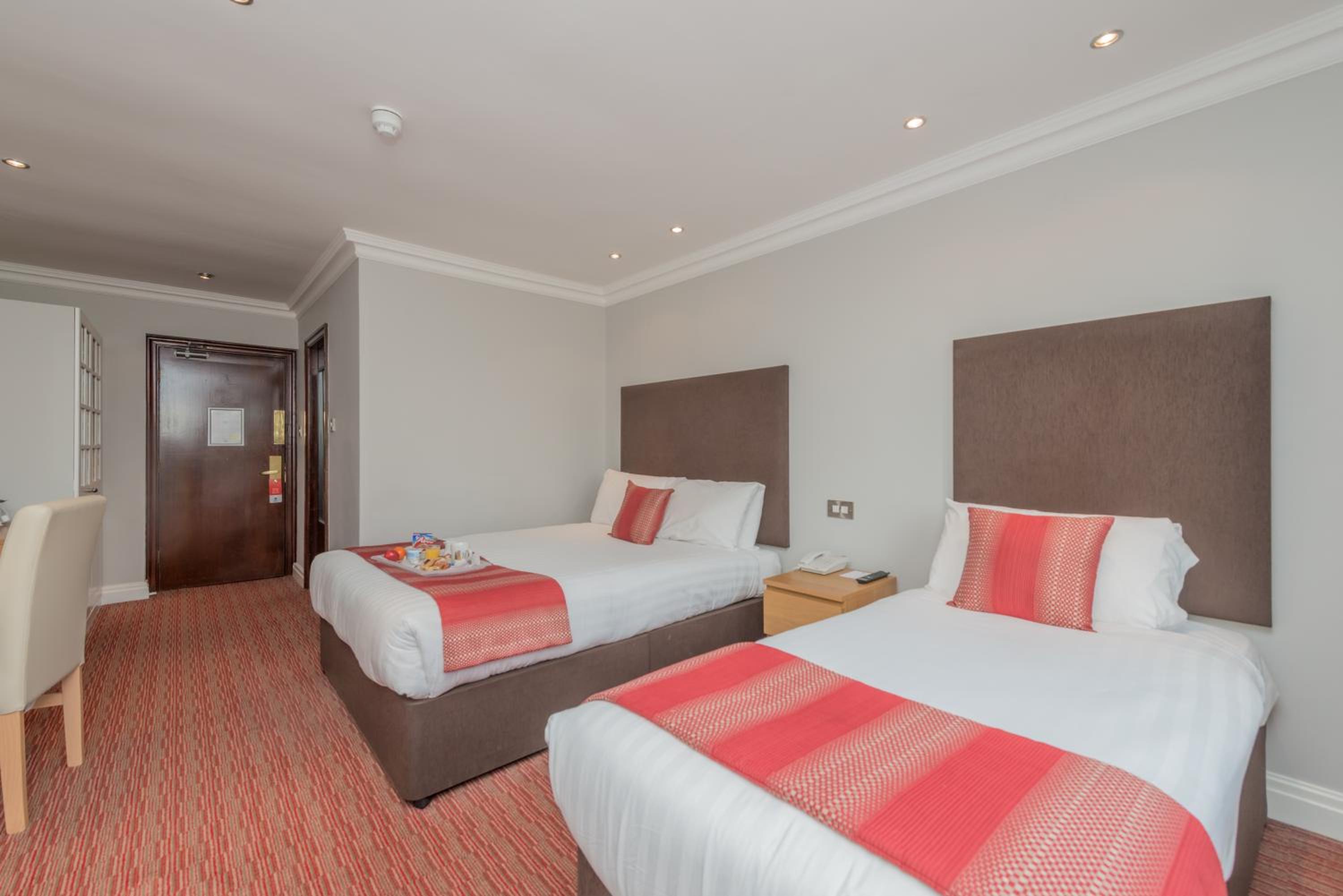 Standard Family Triple Room - Non-Smoking - Photo 2