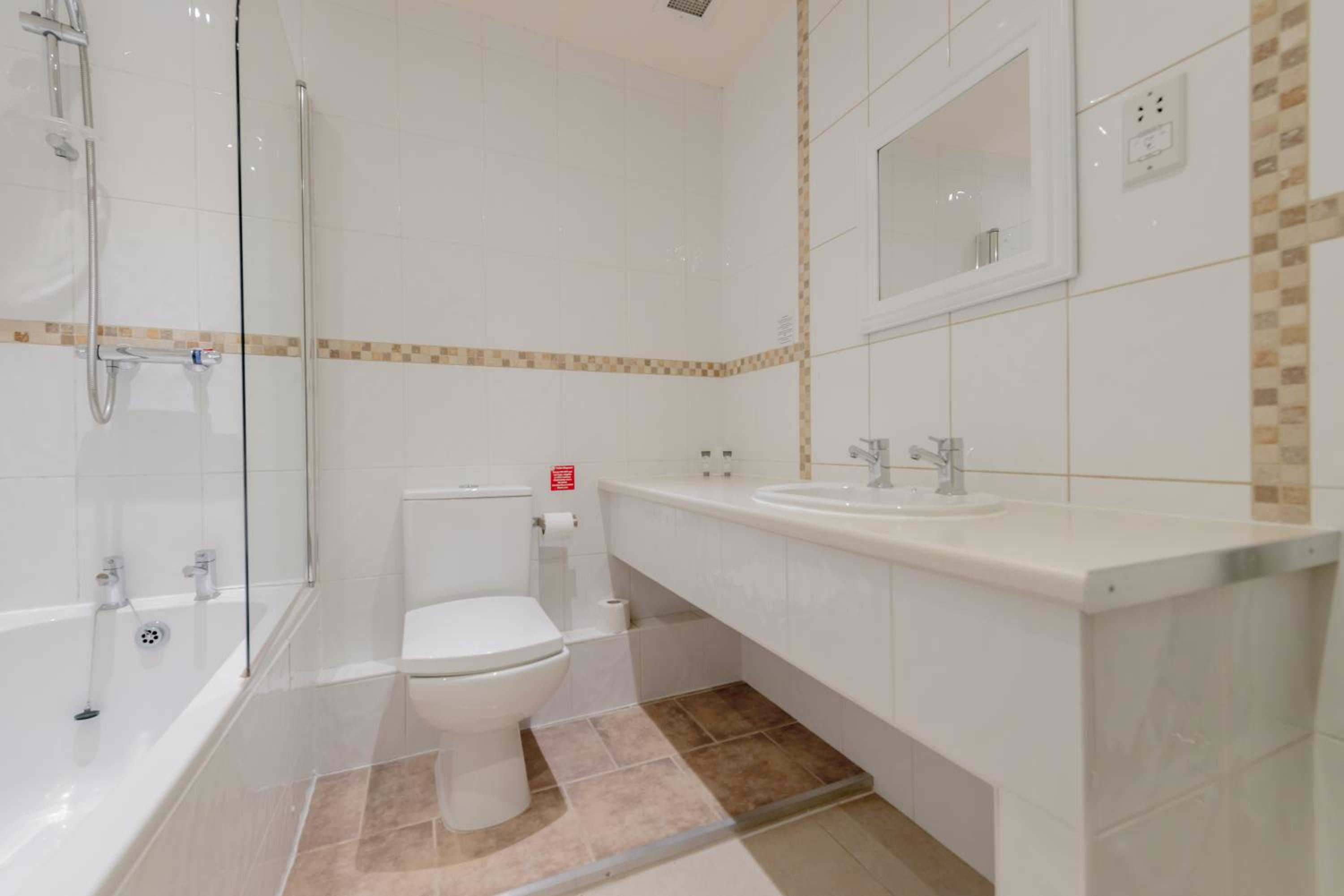 Standard Twin Room - Non-Smoking - Photo 9