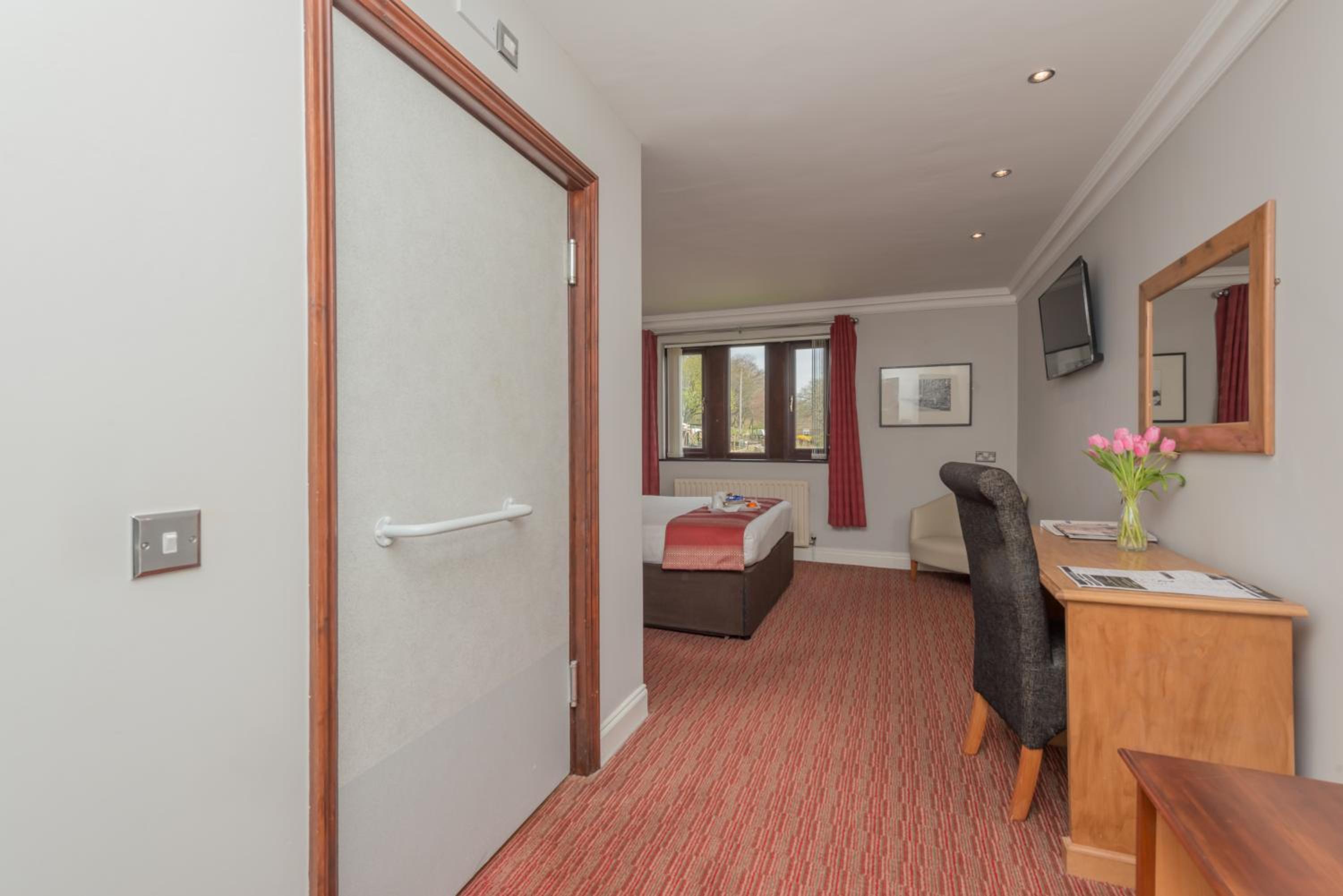 King Room - Disability Access/Non-Smoking - Photo 5