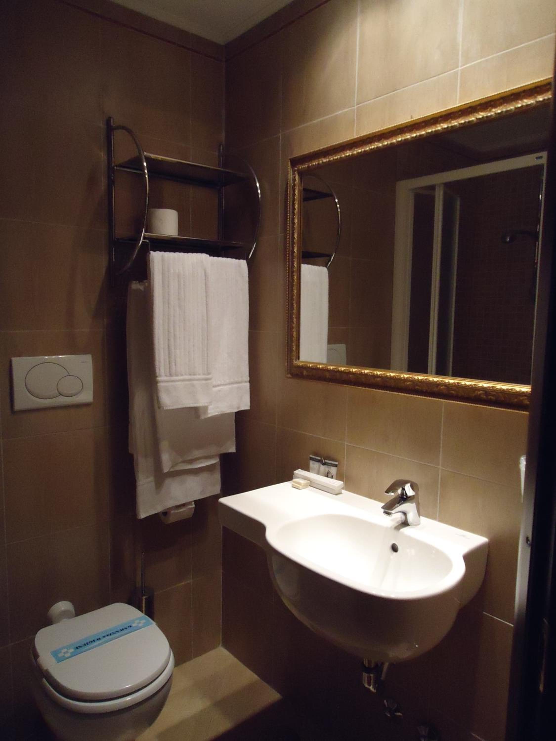 Single Room photo 3