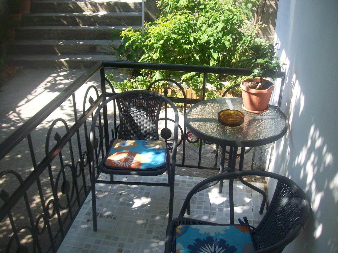 Two-Bedroom Apartment - Photo 7