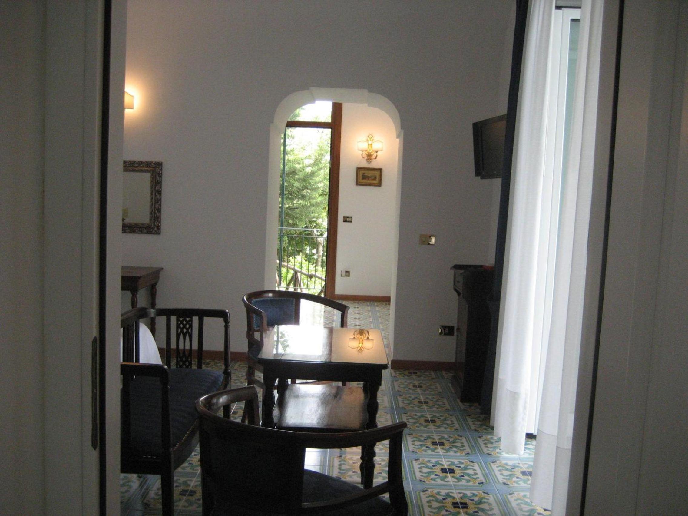 Junior Suite with Sea View - Photo 13