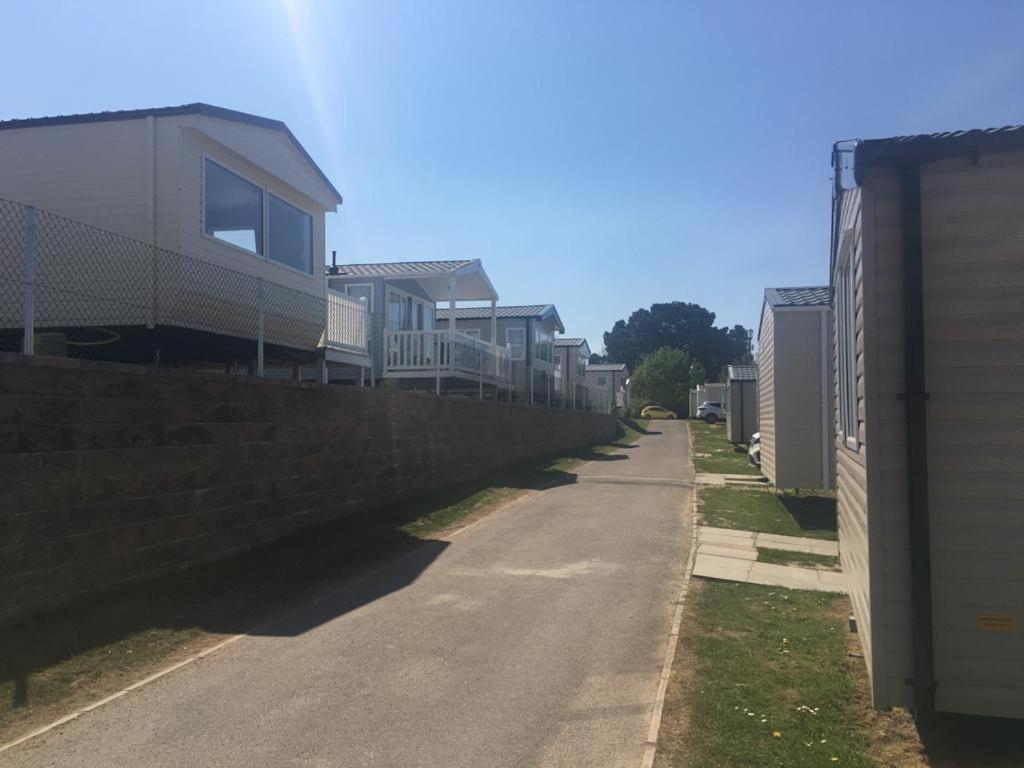Mobile Home photo 2