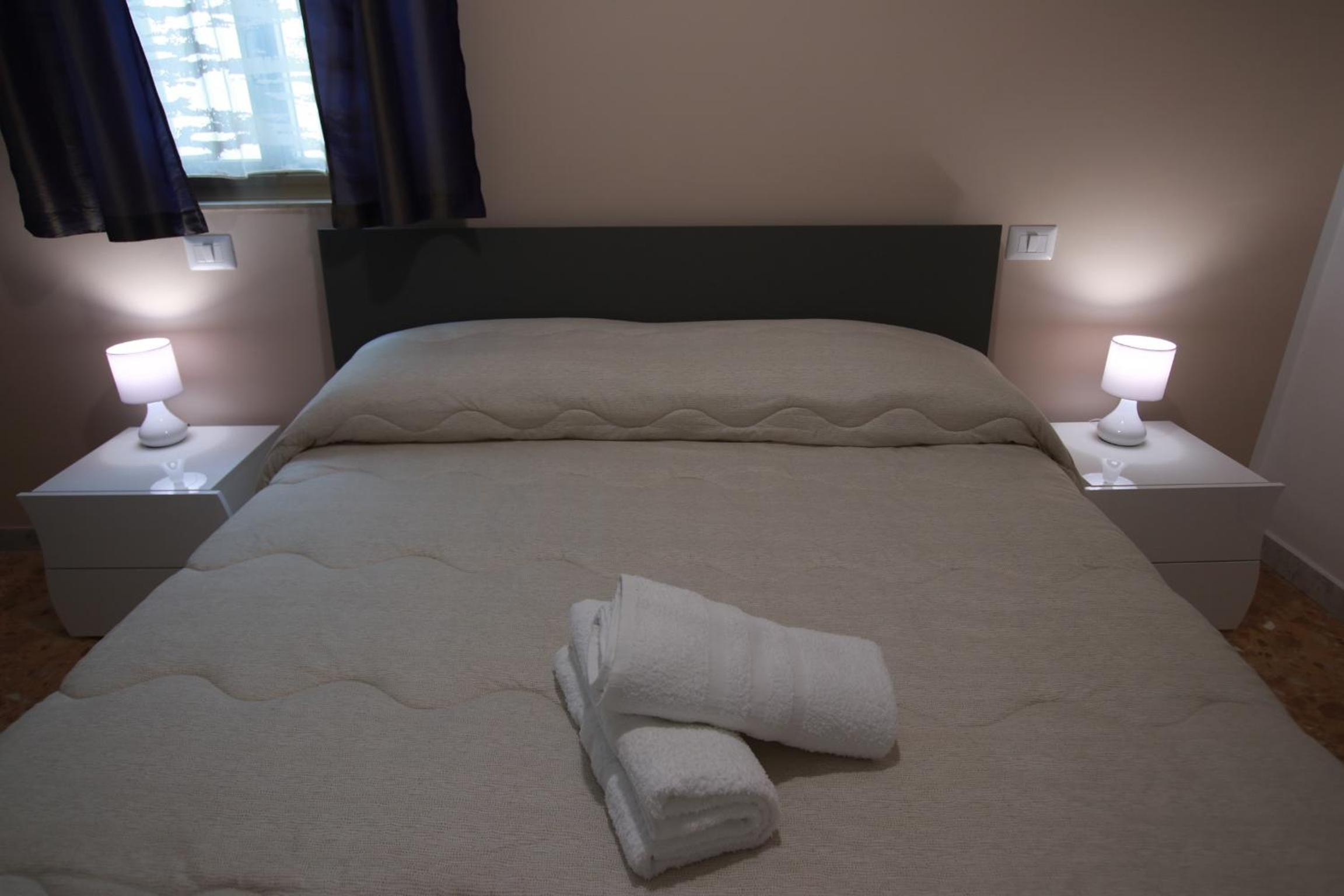One-Bedroom House - Photo 1