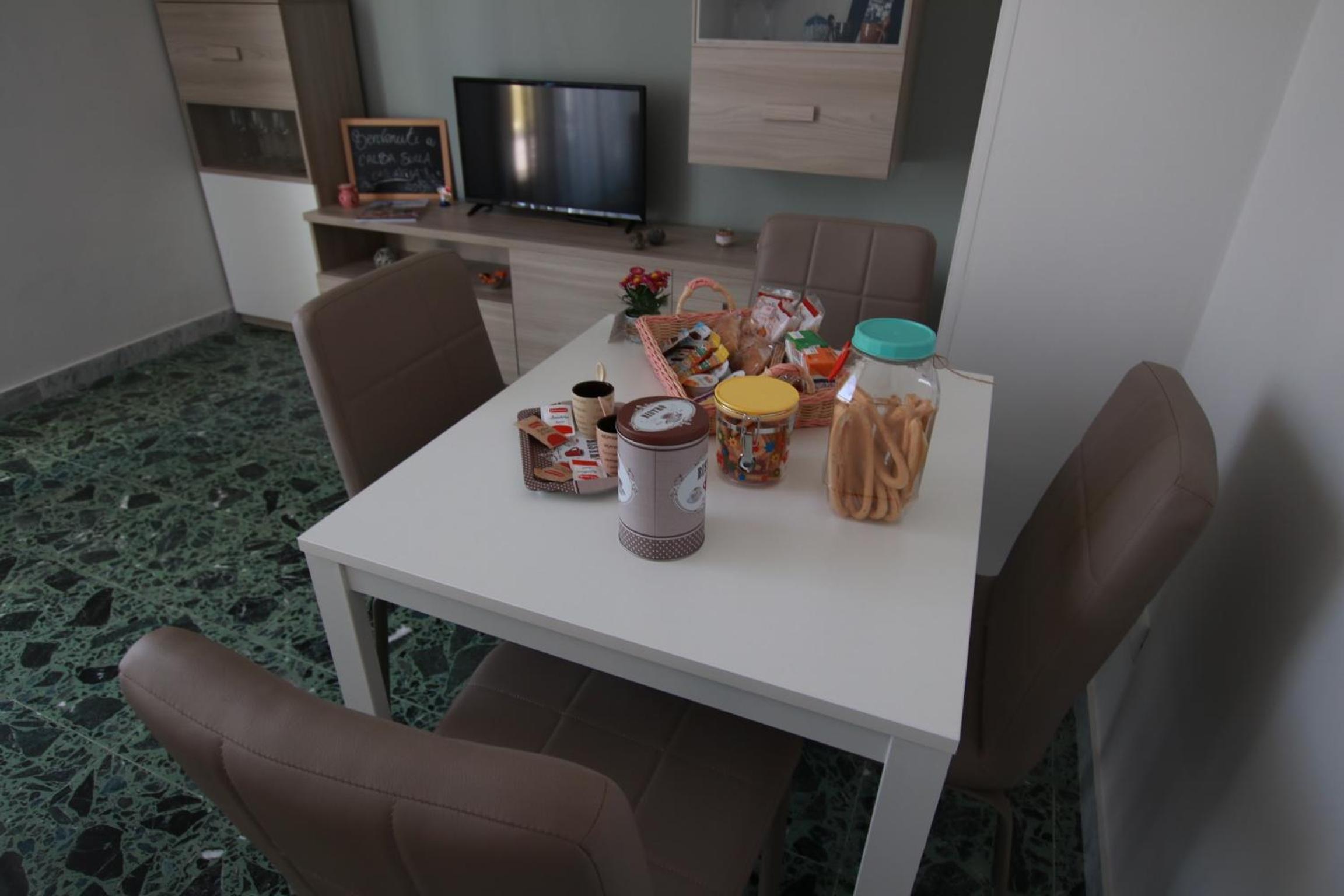 One-Bedroom House - Photo 12