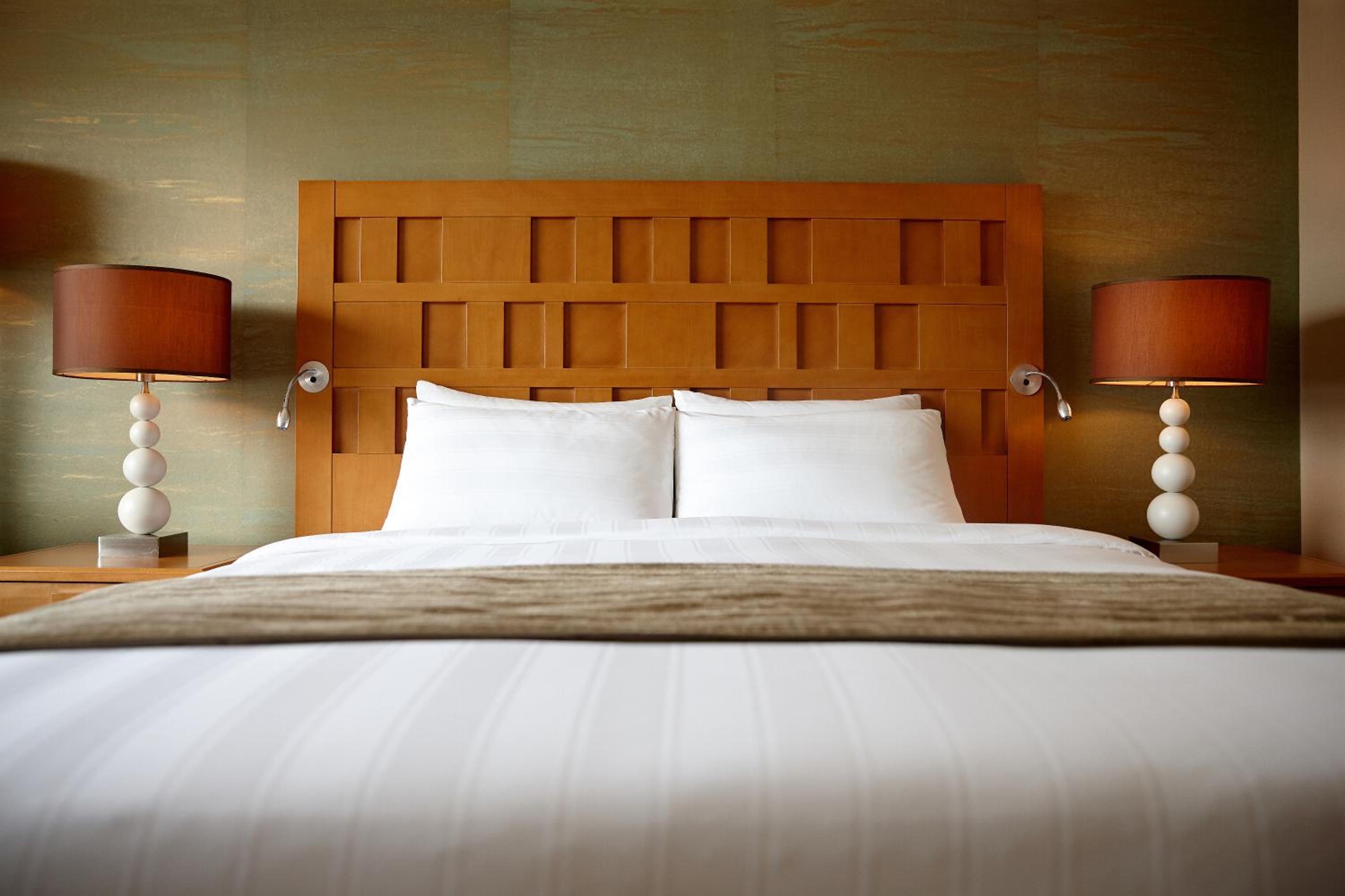 Bed & Sleeping Area