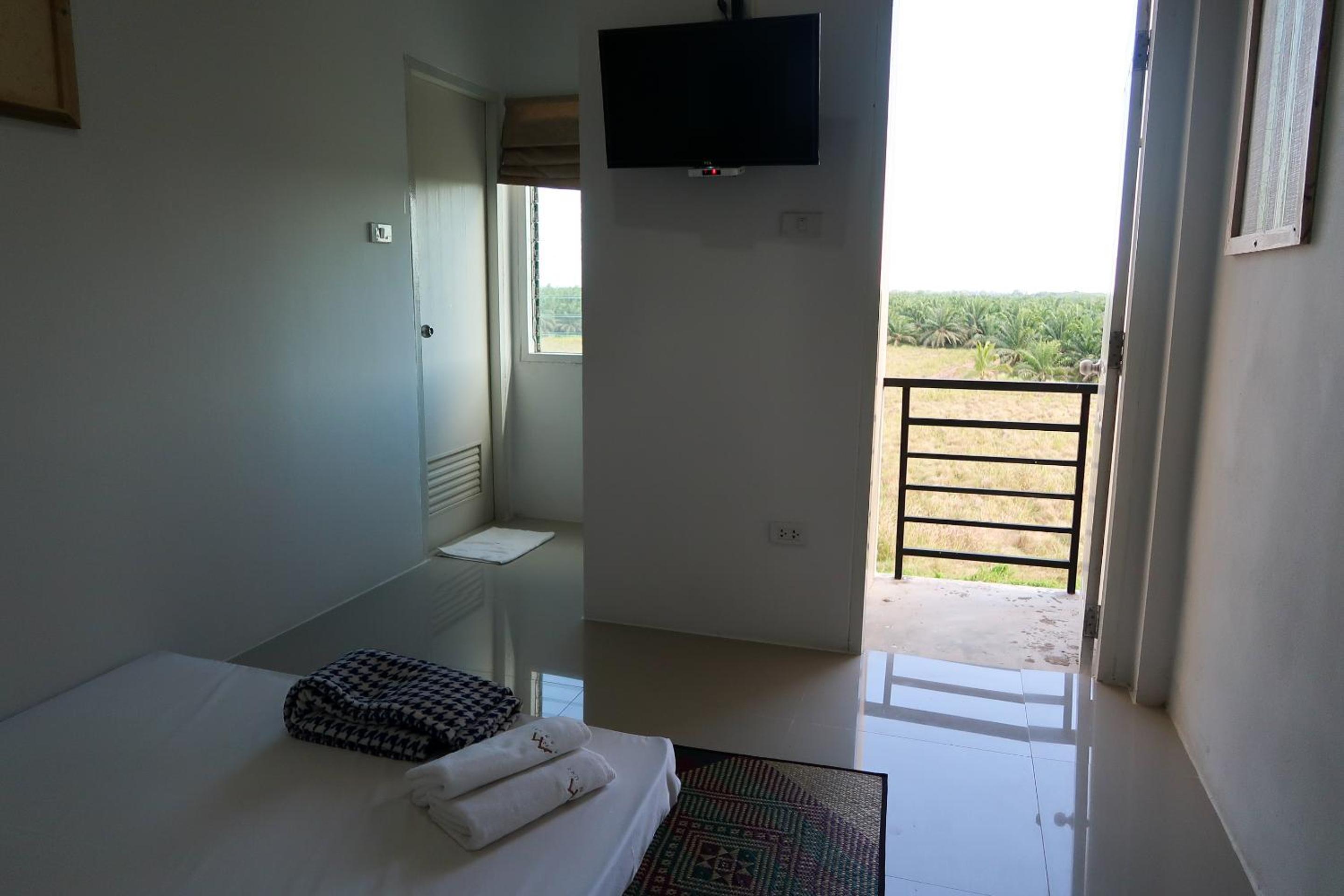 Standard Double Room with Fan photo 3