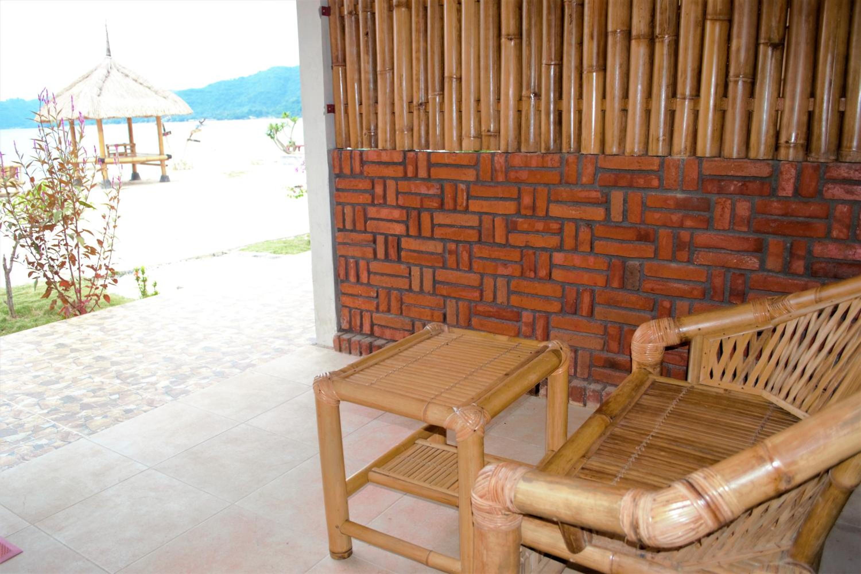 Superior Twin Room with Sea View - Photo 3