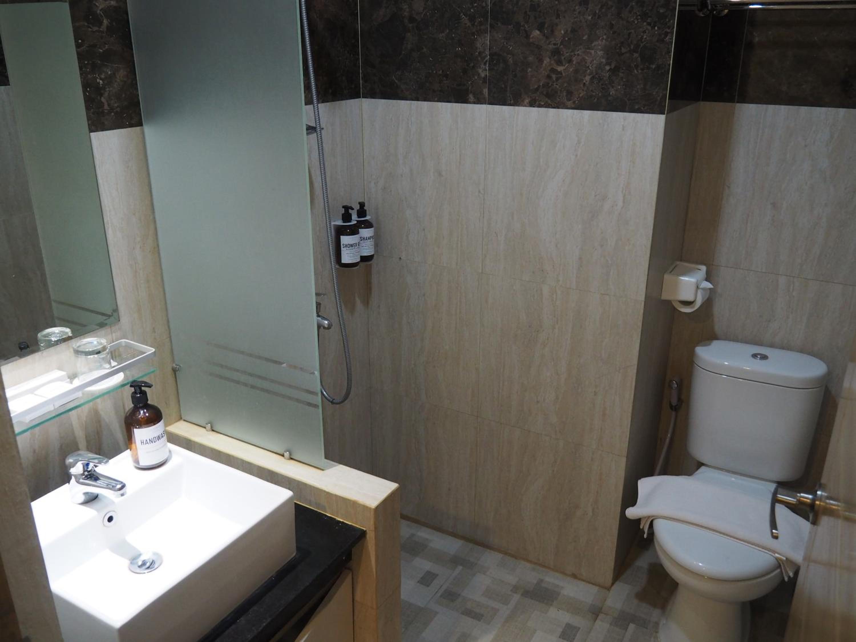 Executive Double Room - Photo 10