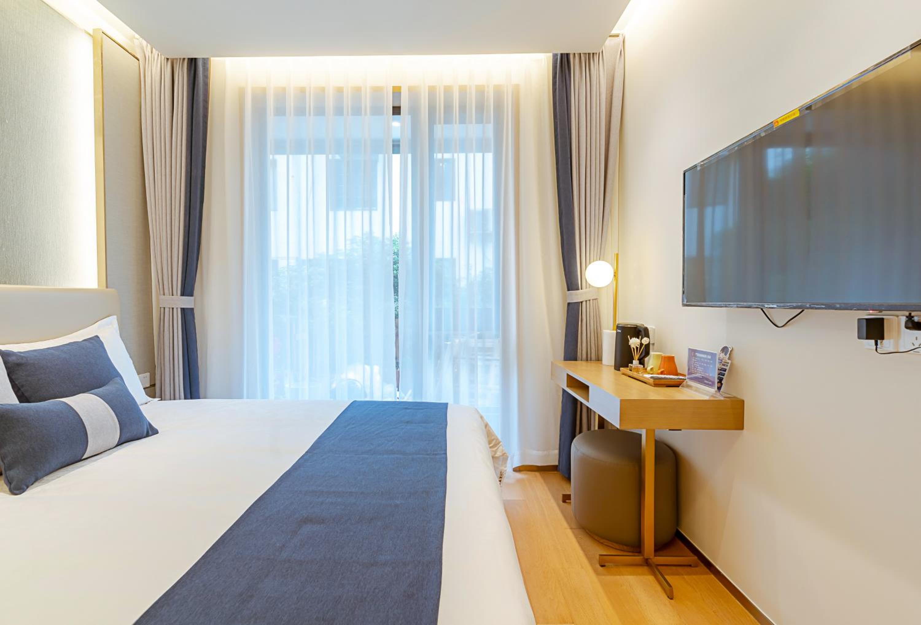 King Room with Garden View photo 3