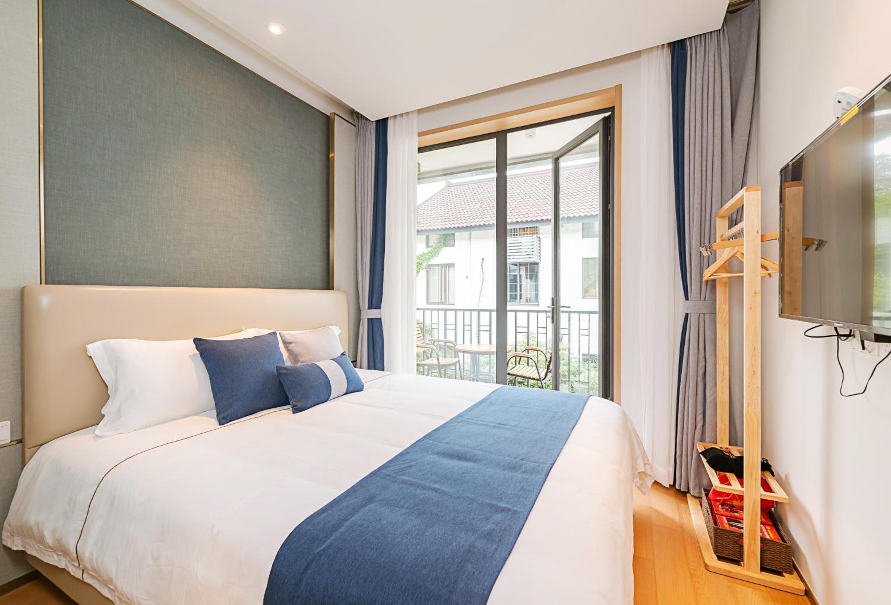 Double Room with Balcony photo 3