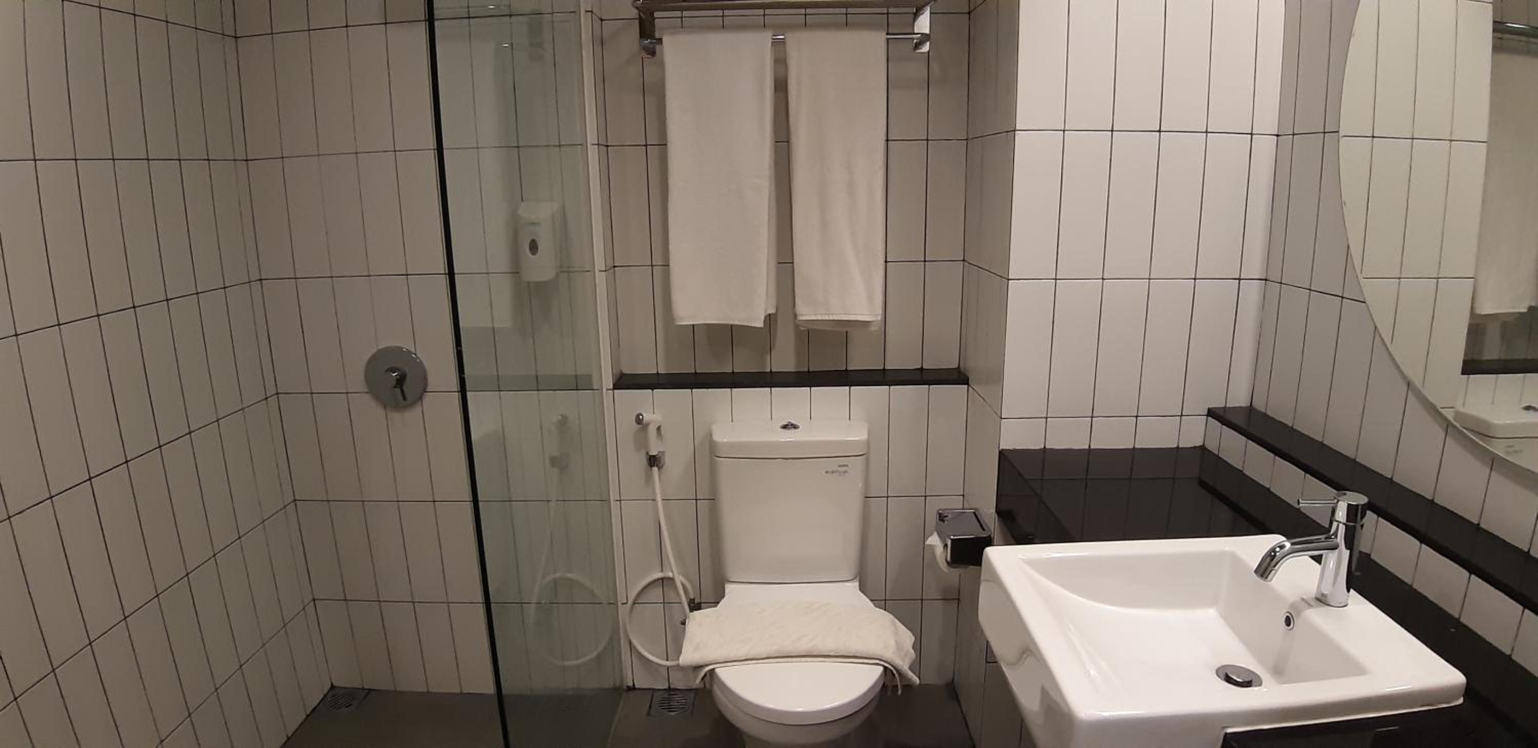 Deluxe Twin Room - Photo 2