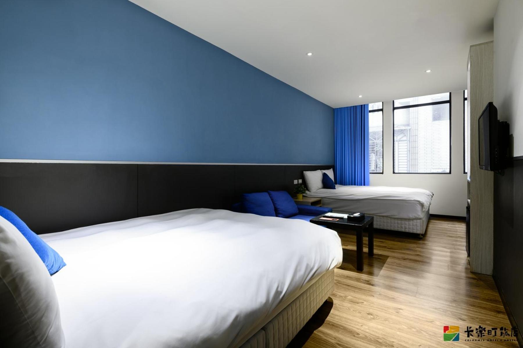 Quadruple Room with Private Bathroom