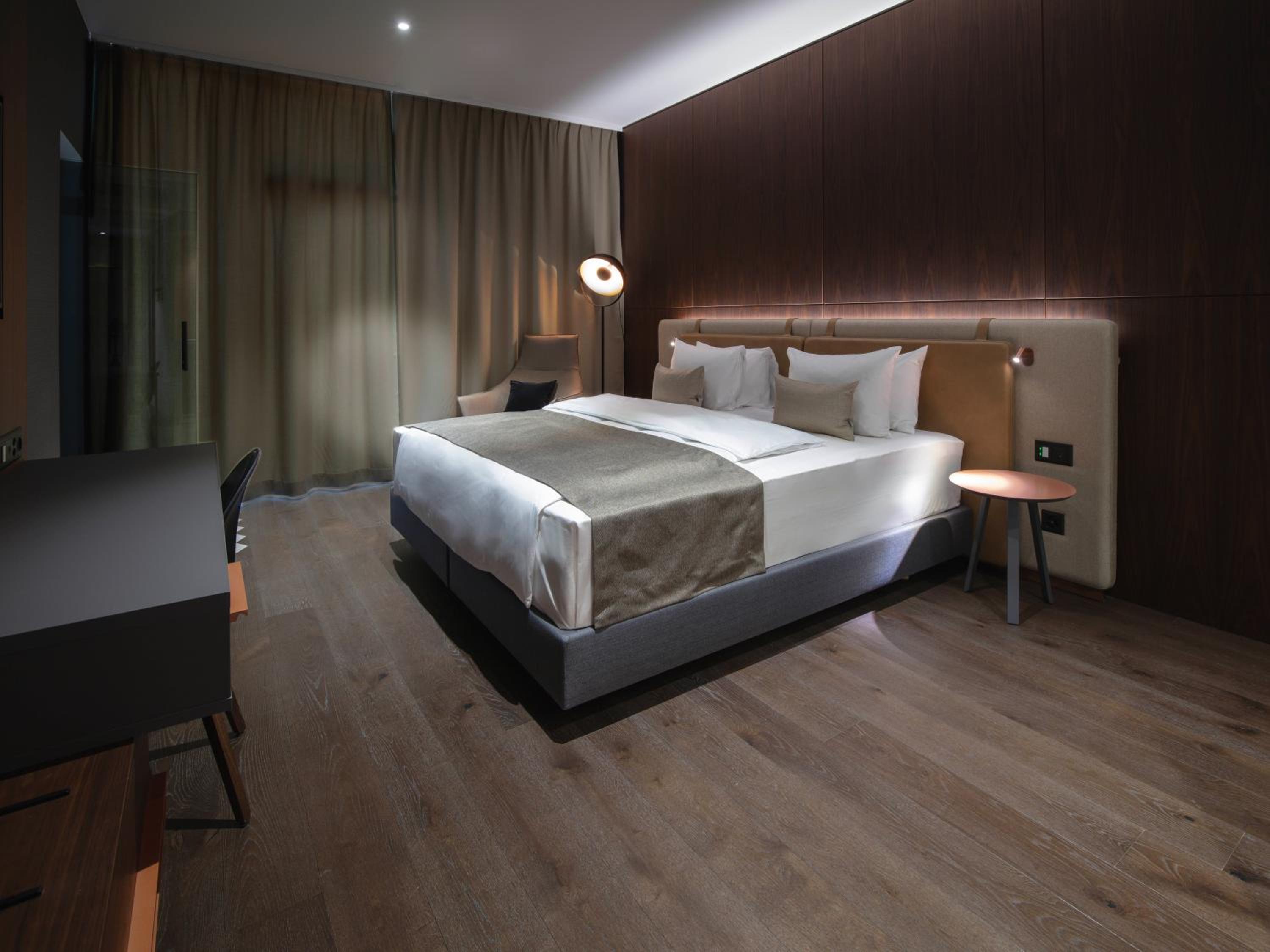 Deluxe Double Room - Photo 1