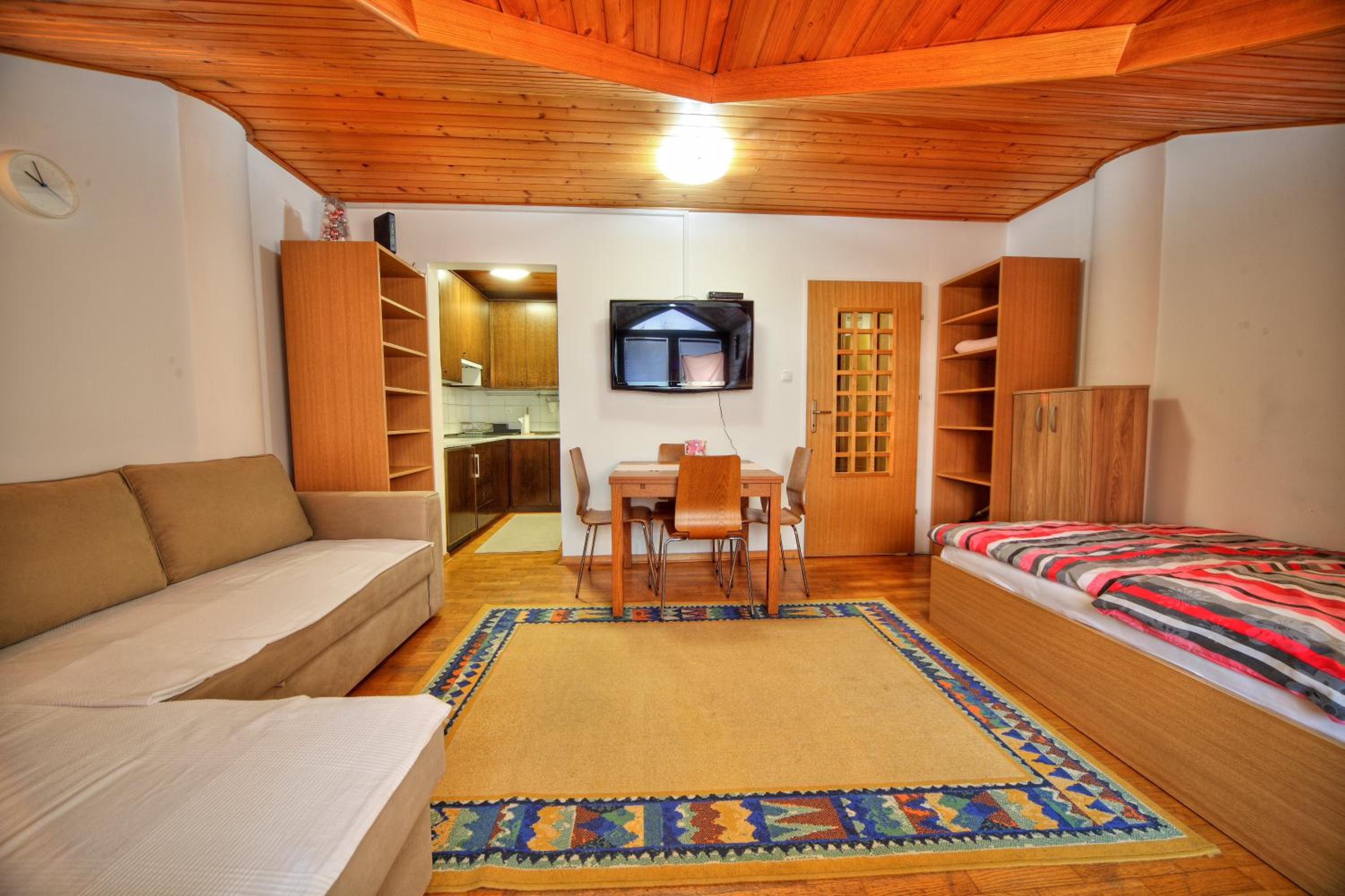 Apartment with Mountain View photo 1