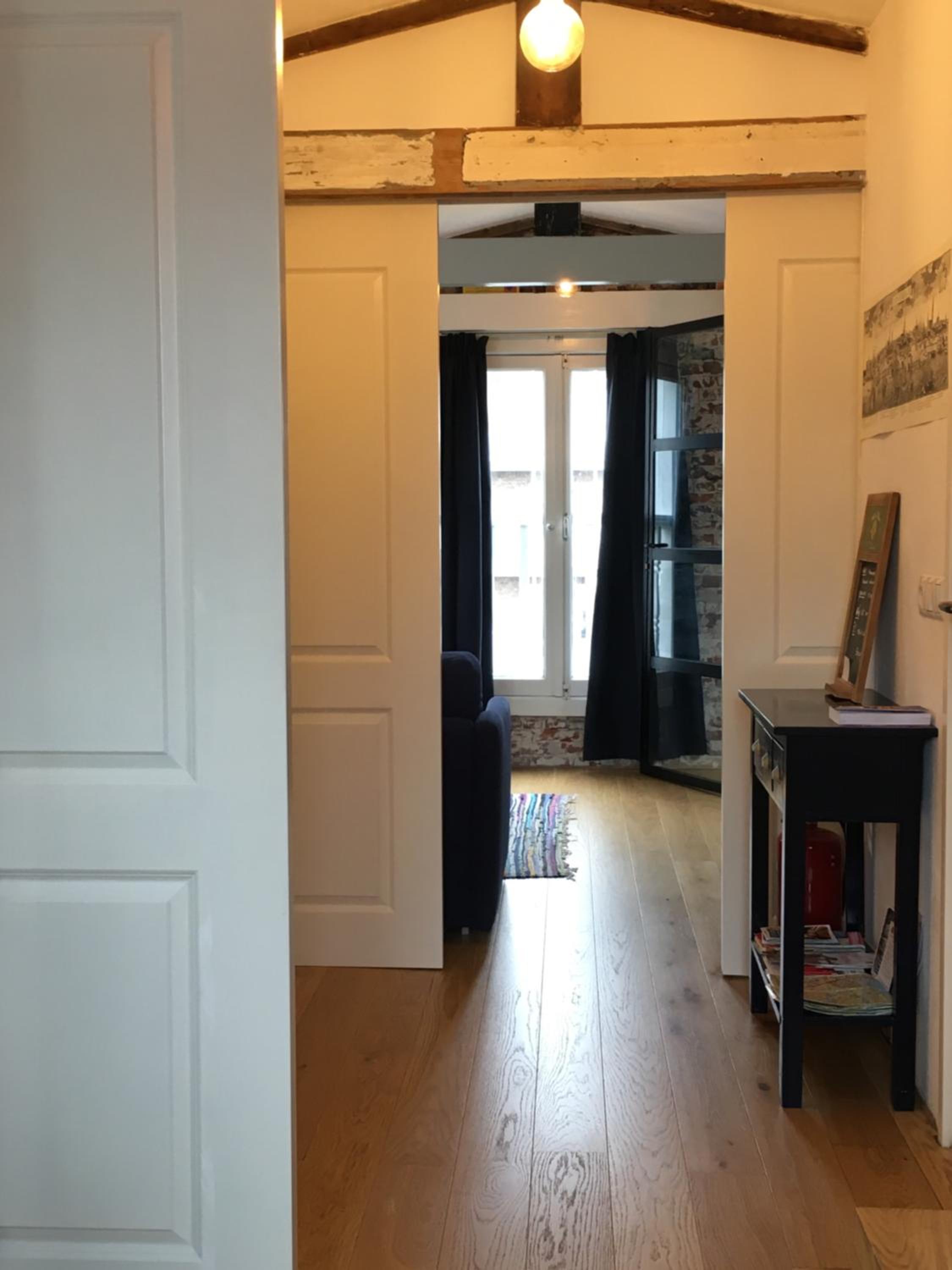 Deluxe King Suite photo 2