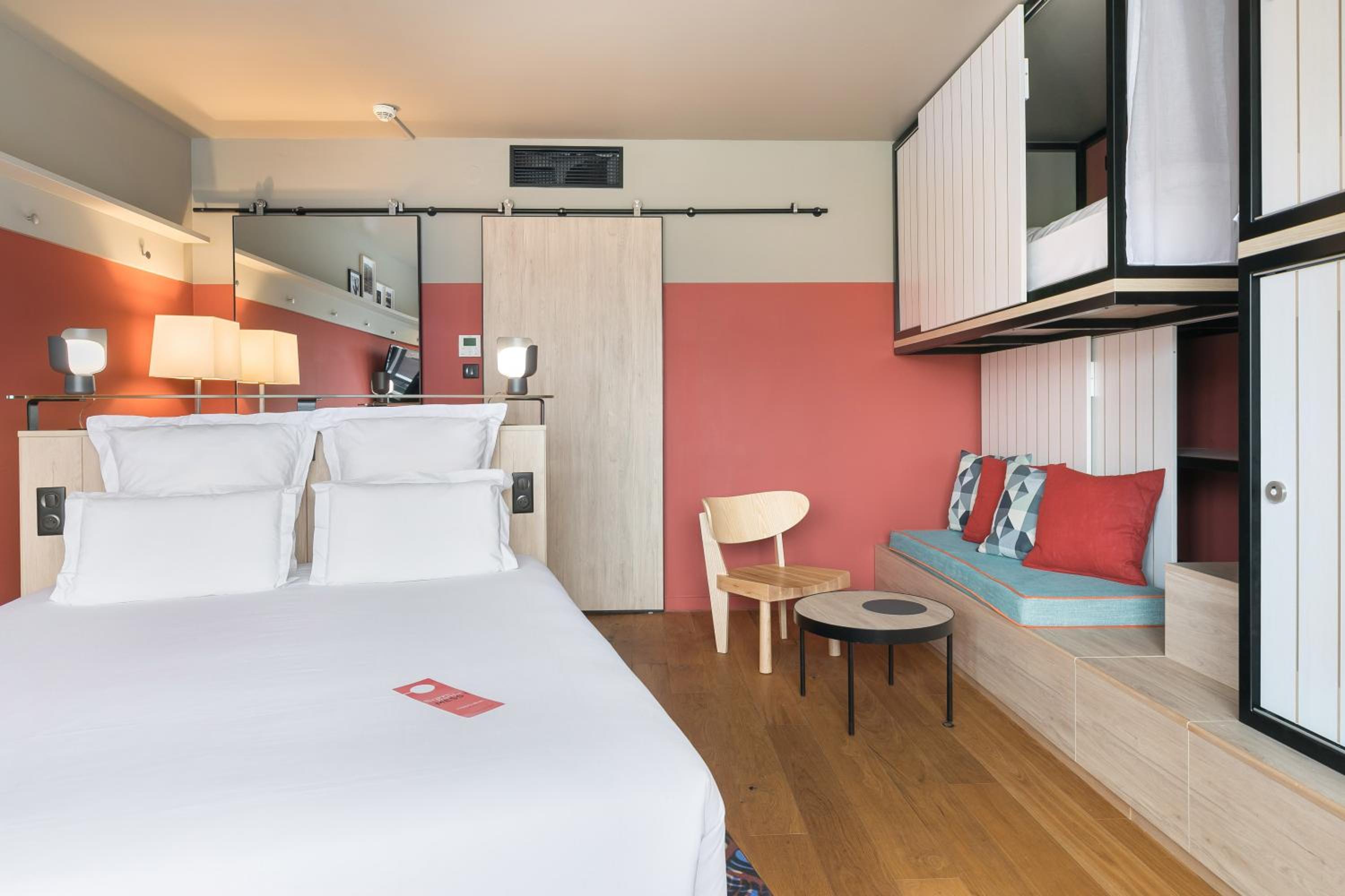Family Suite with Balcony thumbnail 6