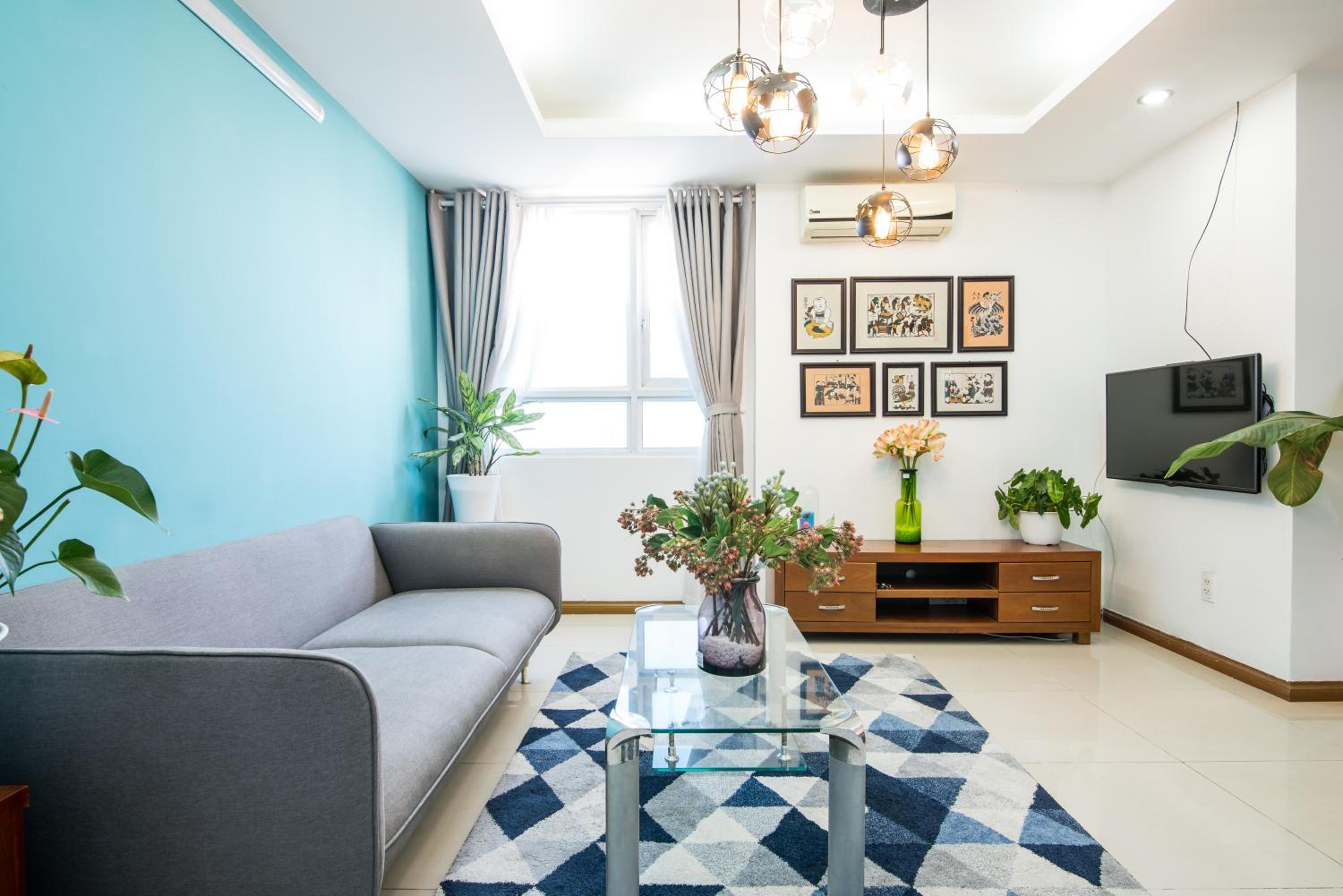 Apartment with Lake View