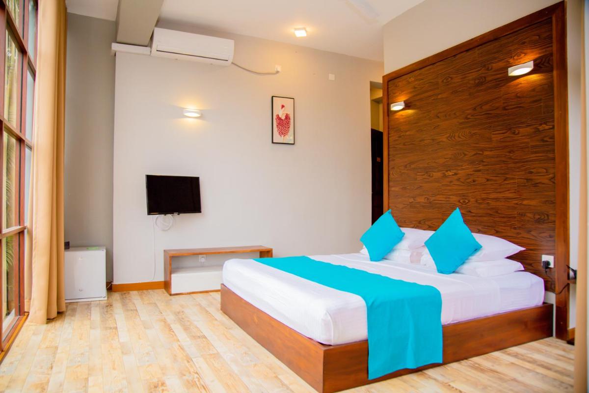 Deluxe Double Room with Balcony photo 1