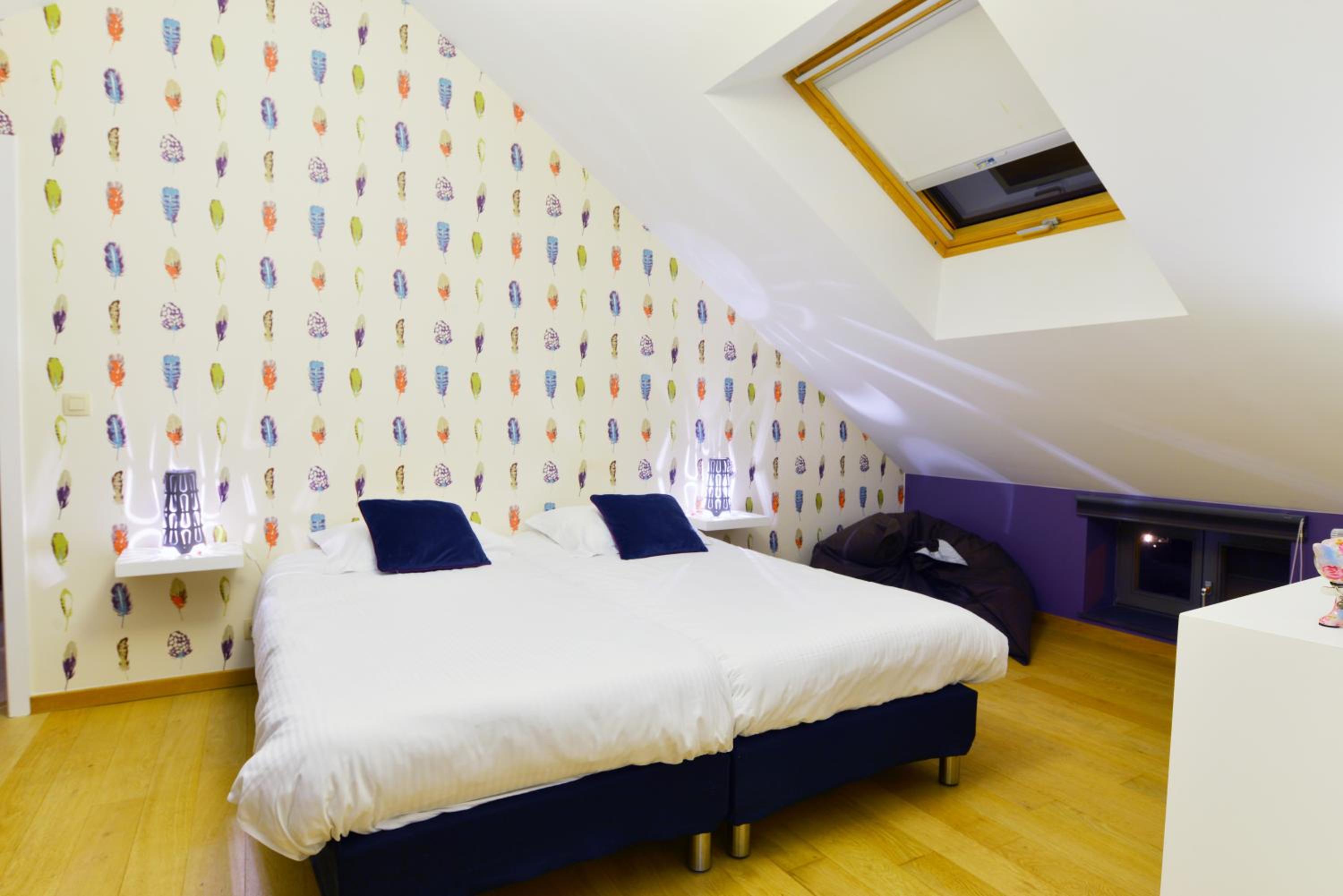 Suite - Photo 11