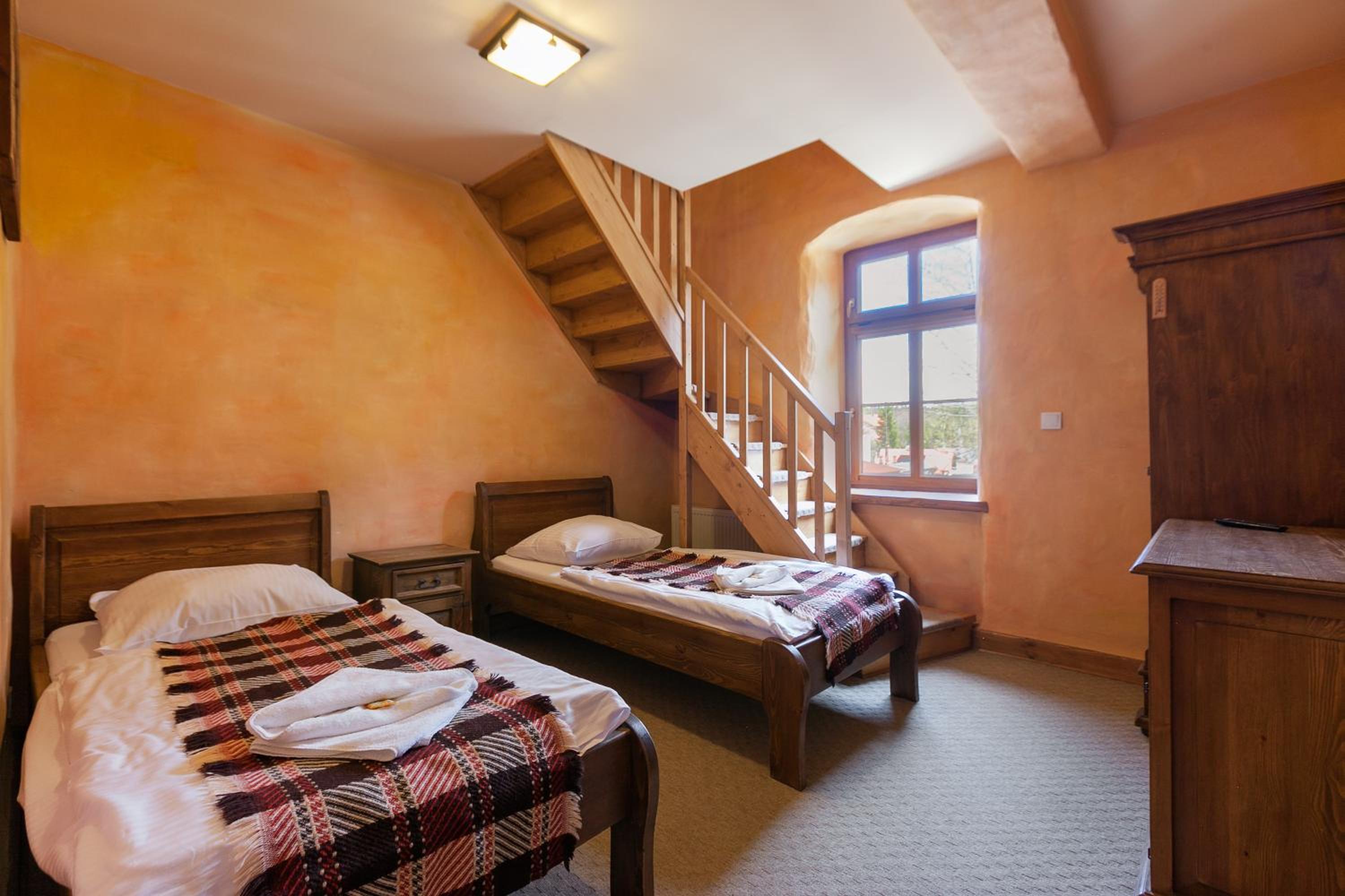 Duplex Quadruple Room - Photo 4