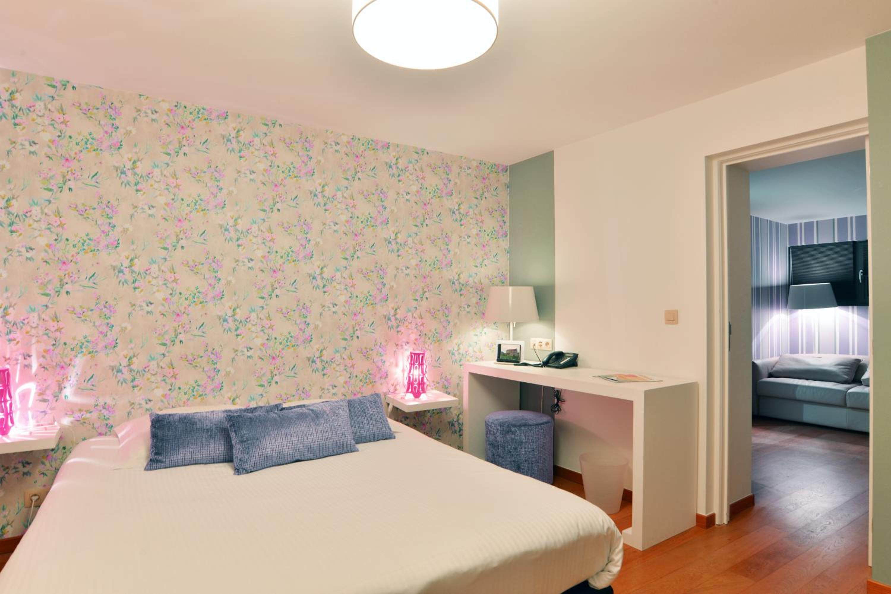 Suite with Terrace - Photo 7