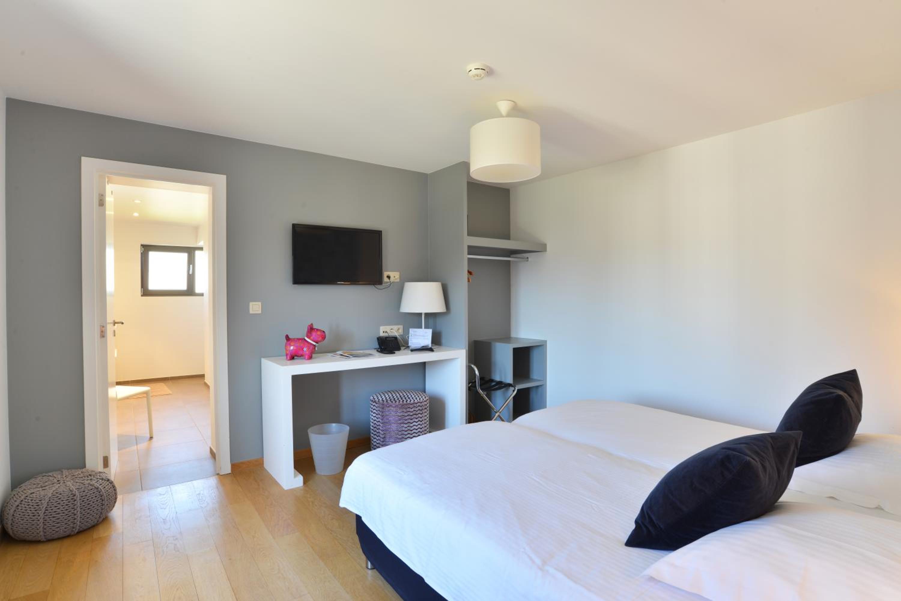 Double or Twin Room - Photo 5