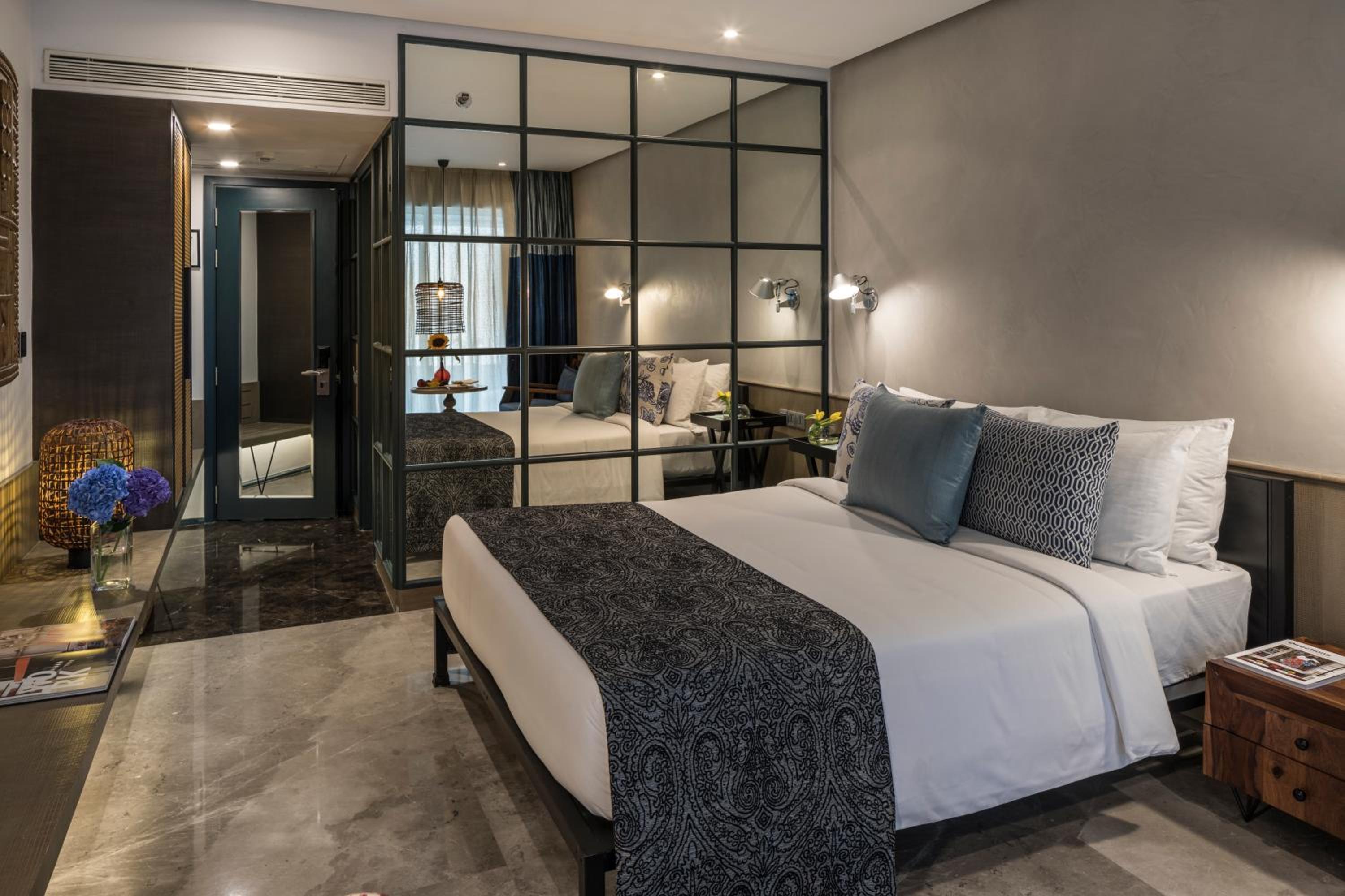 Luxury Premium Room with 20% Discount on F&B, Happy Hours( 1+1 on selected beverages) from 5 to 9 P.m.(Sunday to Friday) photo 3