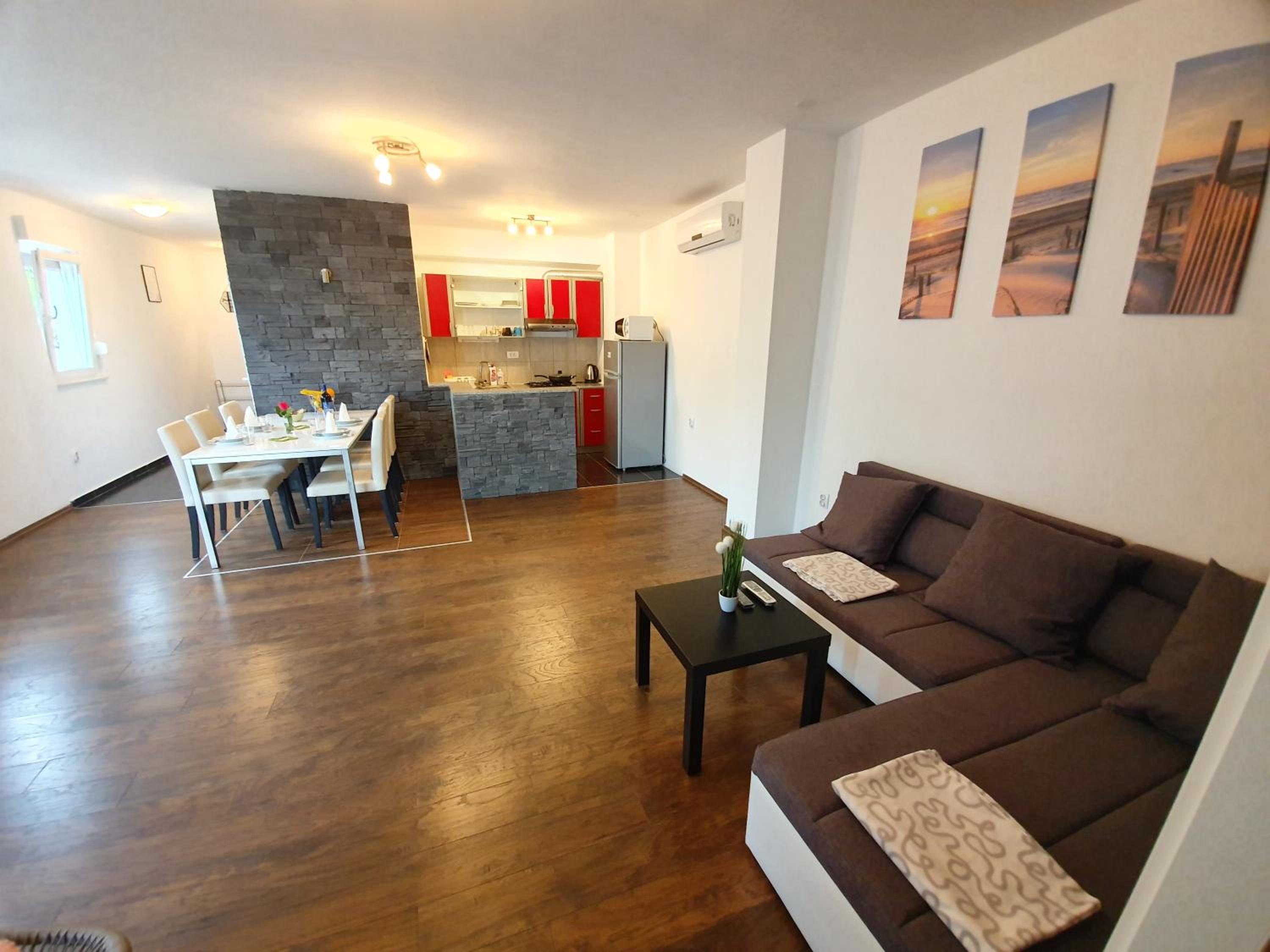 Apartment with Balcony photo 1