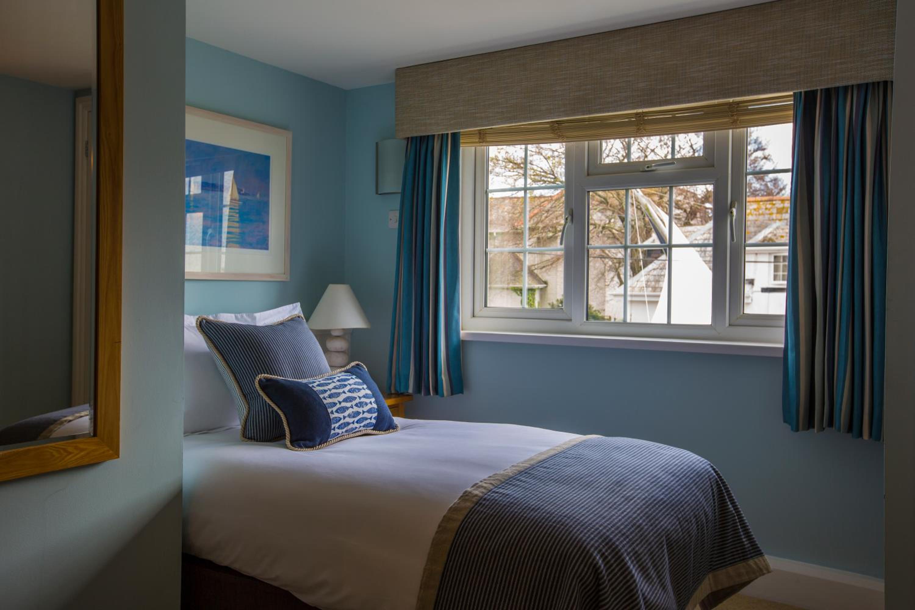 Classic Single Room
