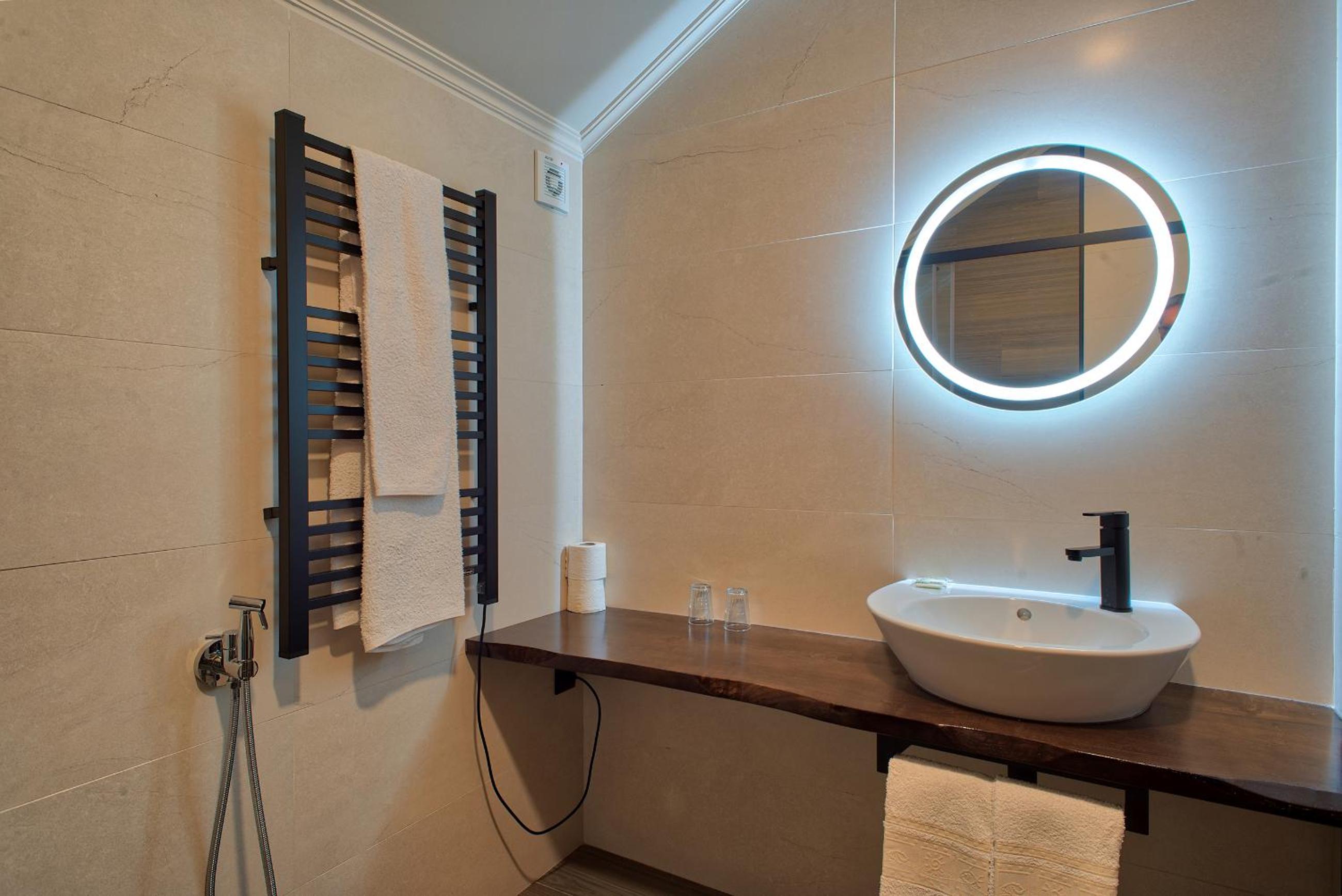 Standard Twin Room - Photo 6