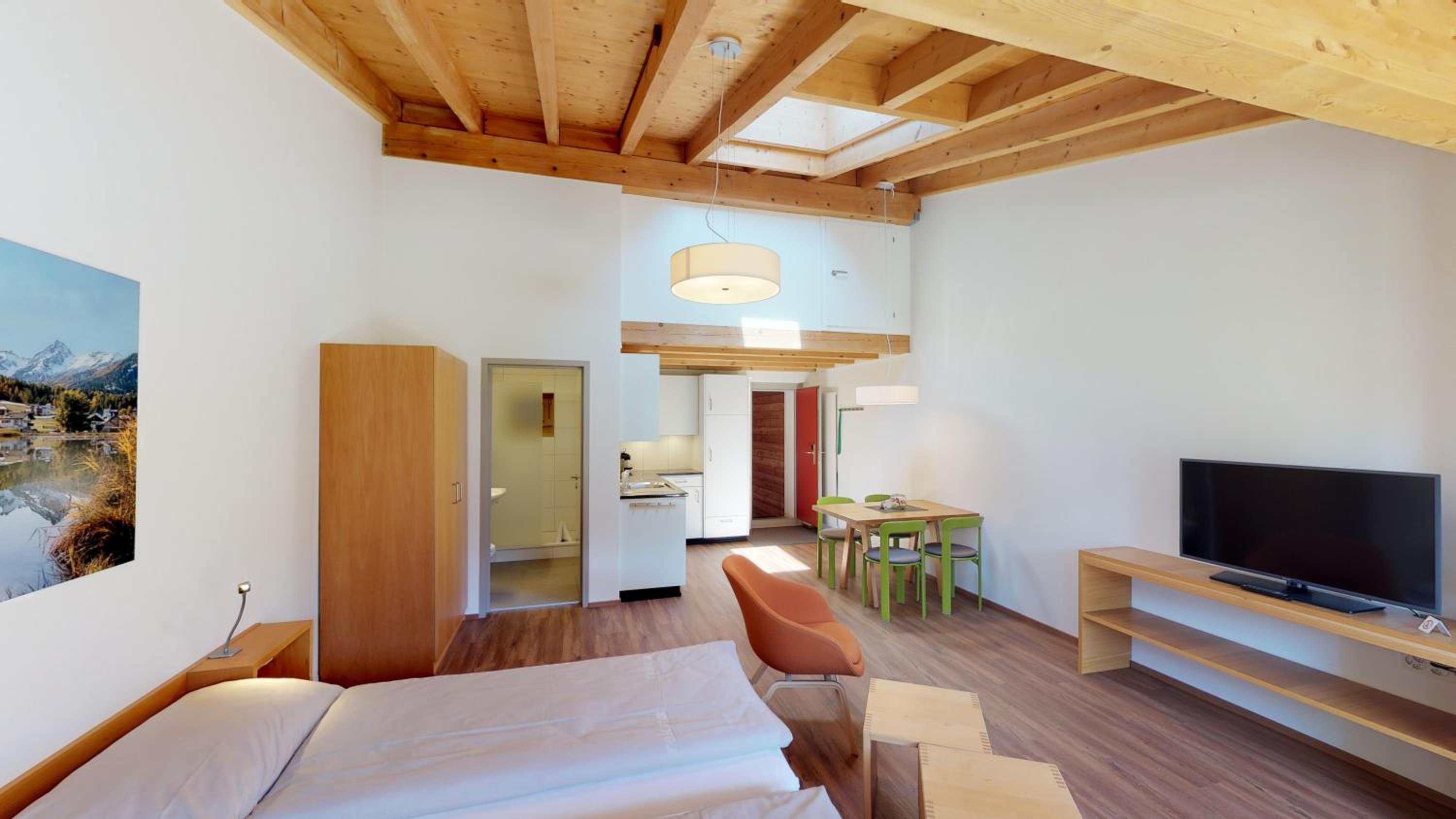 Modern Studio Apartment photo 1
