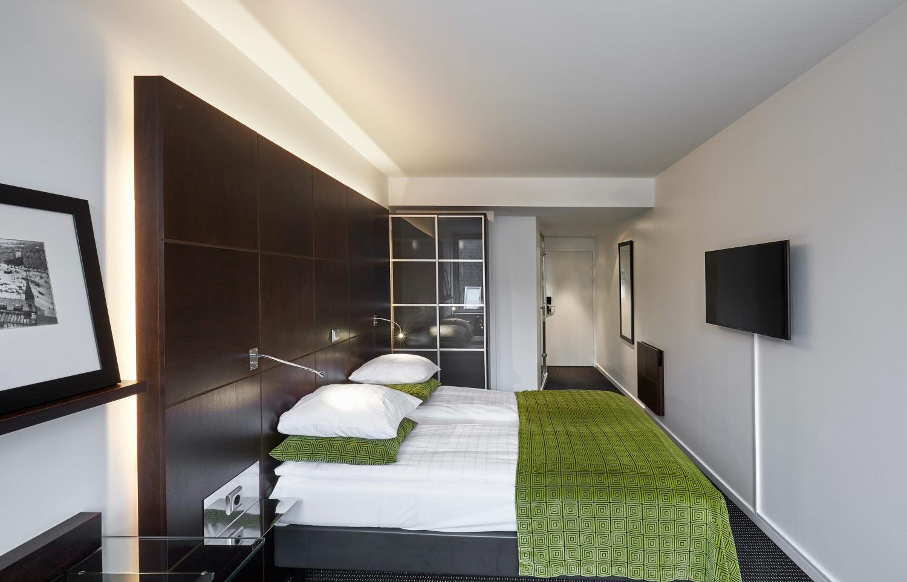 Superior King Room - Photo 6