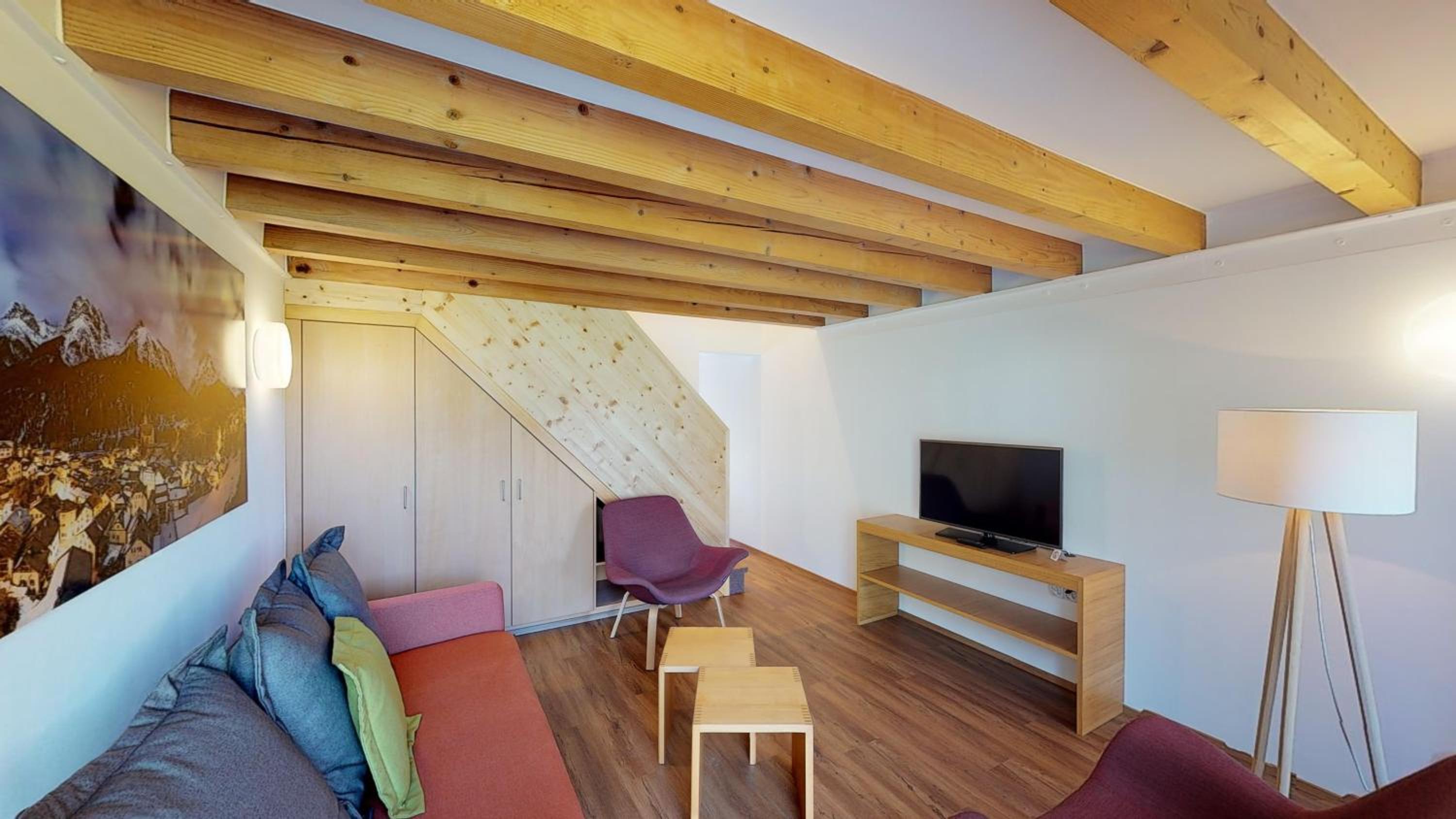 Modern Two-Bedroom Duplex Apartment photo 1