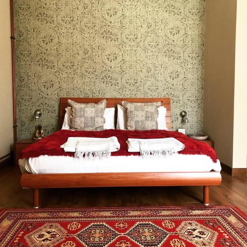 Deluxe King Room photo 2