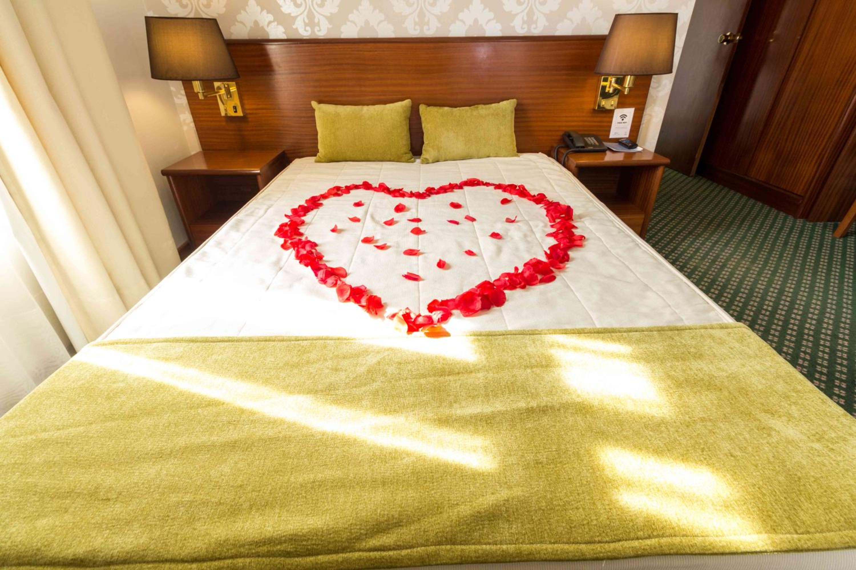 Double Room with Romantic Package